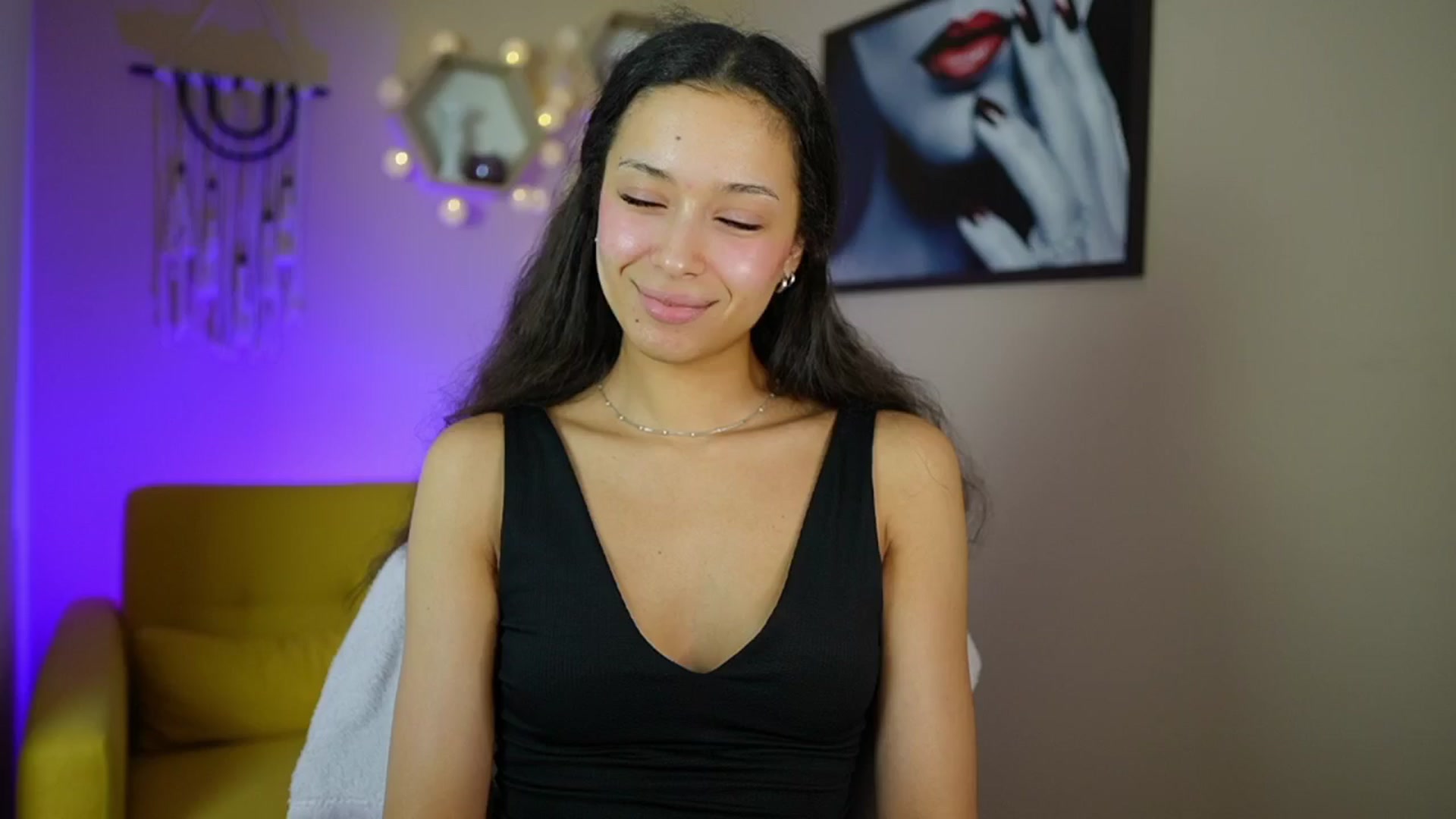 Gallery image thumbnail from Abbie_Maley18's myfreecams stream on, 05/30/2024, 13:33 image 12 of 20