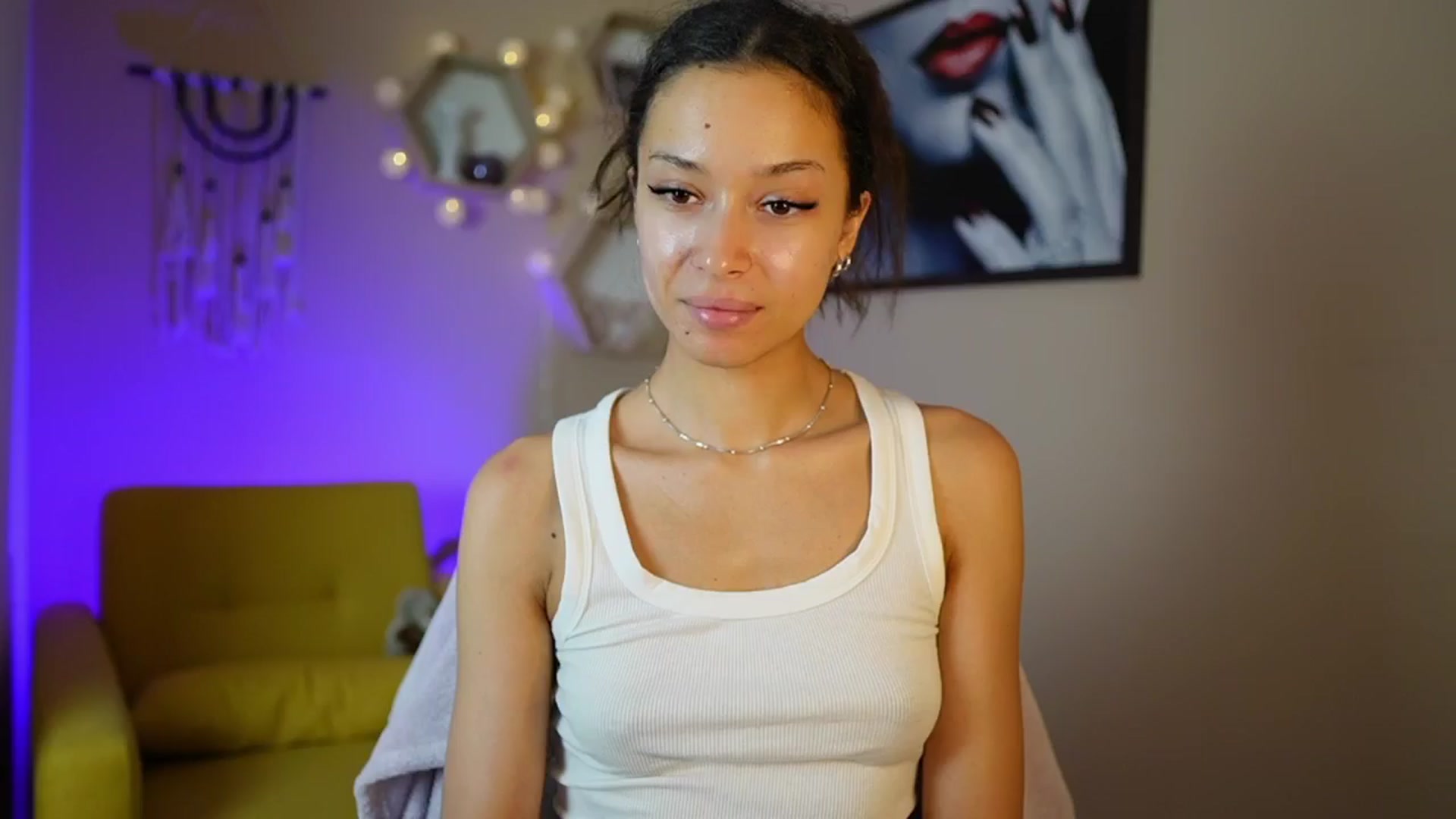 Gallery image thumbnail from Abbie_Maley18's myfreecams stream on, 06/08/2024, 16:39 image 7 of 20