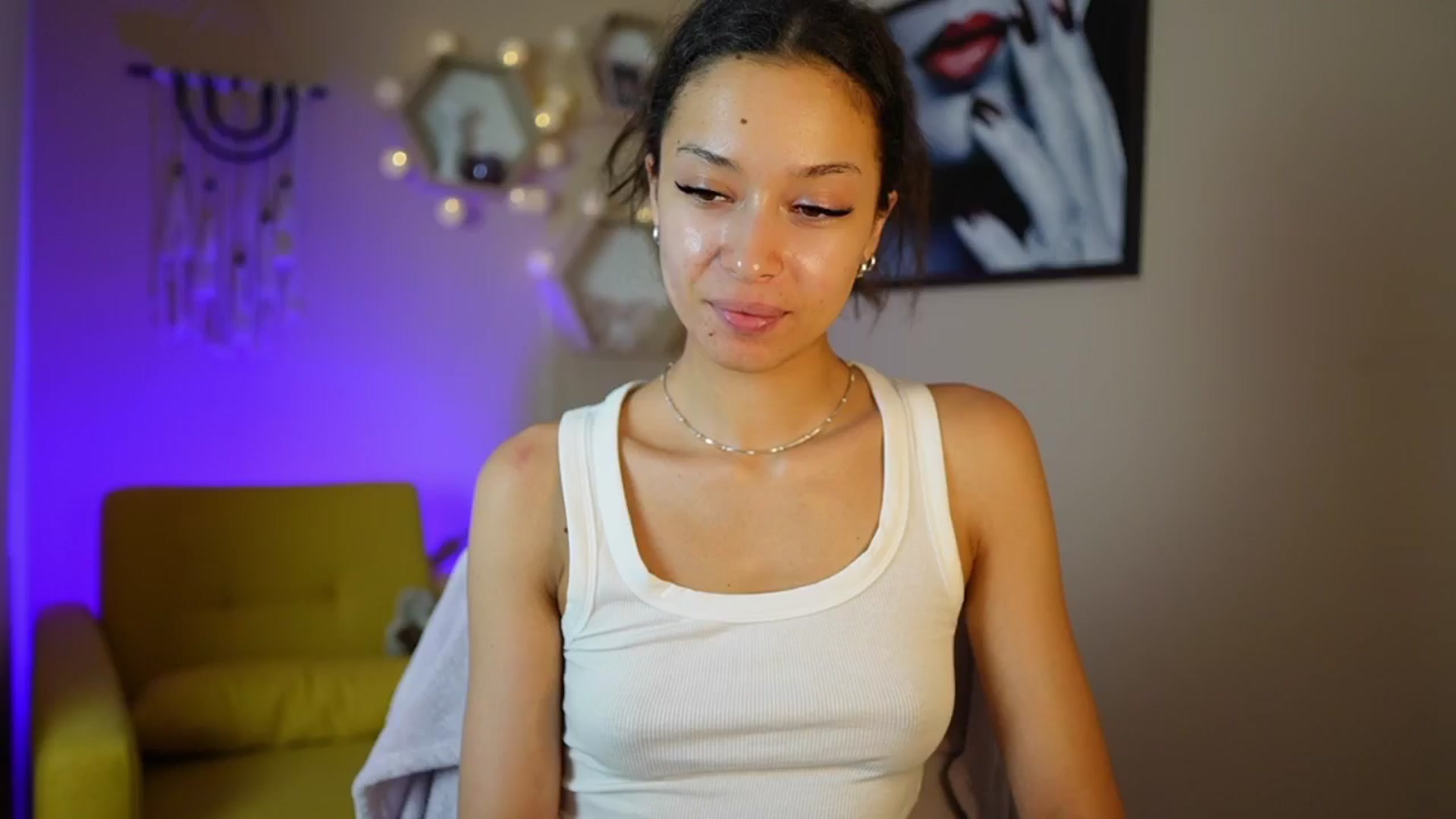 Gallery image thumbnail from Abbie_Maley18's myfreecams stream on, 06/08/2024, 16:39 image 8 of 20