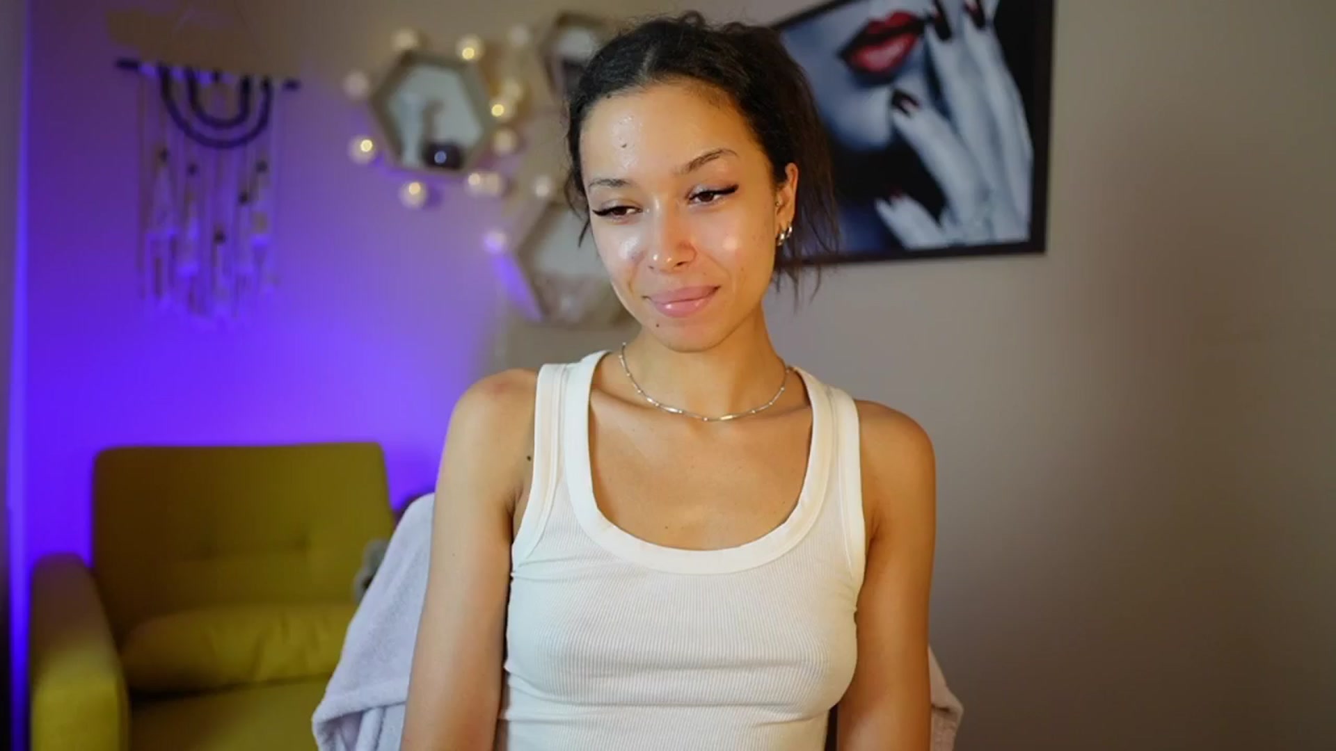 Gallery image thumbnail from Abbie_Maley18's myfreecams stream on, 06/08/2024, 16:39 image 18 of 20