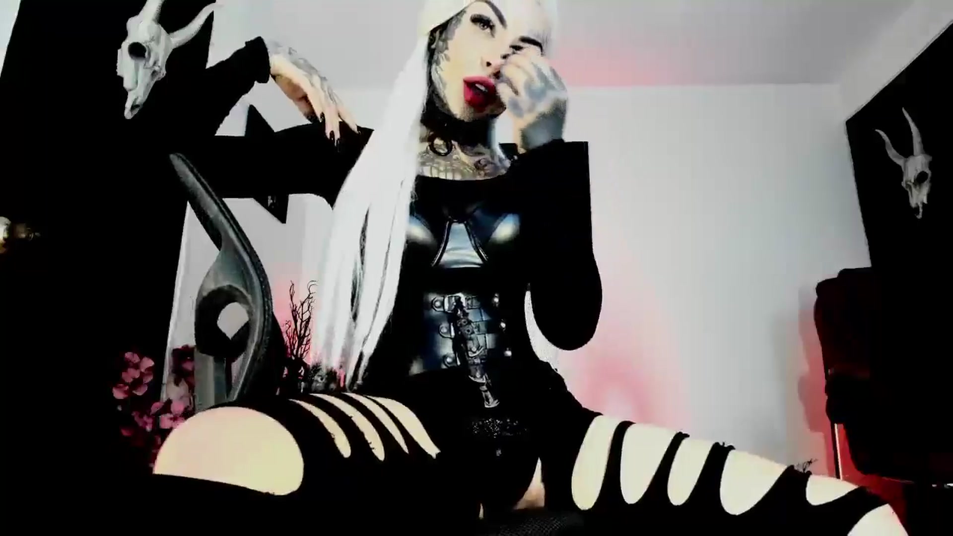Gallery image thumbnail from AbbyPink's myfreecams stream on, 06/27/2025, 06:20 image 2 of 20