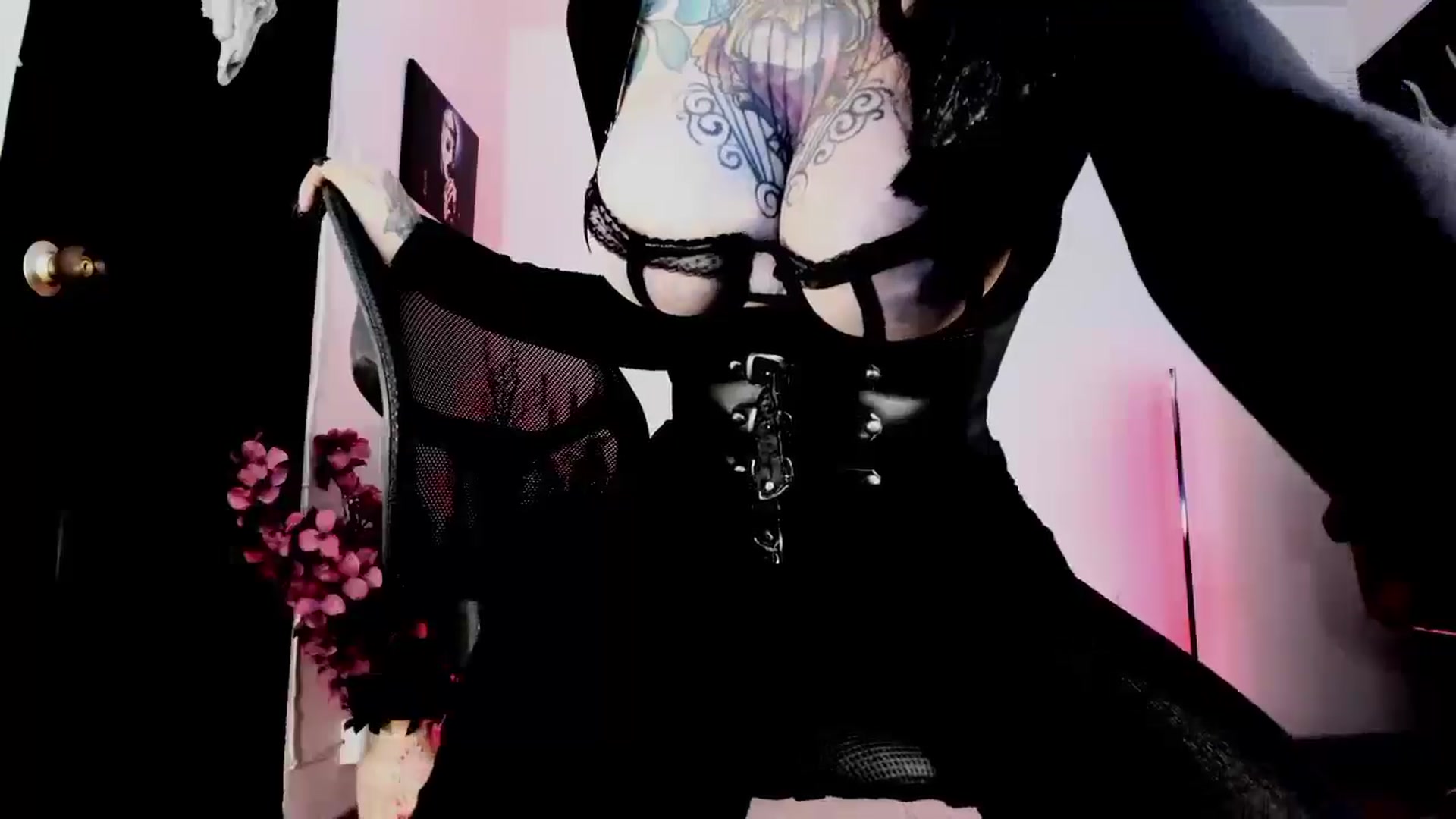 Gallery image thumbnail from AbbyPink's myfreecams stream on, 06/28/2025, 04:13 image 19 of 20