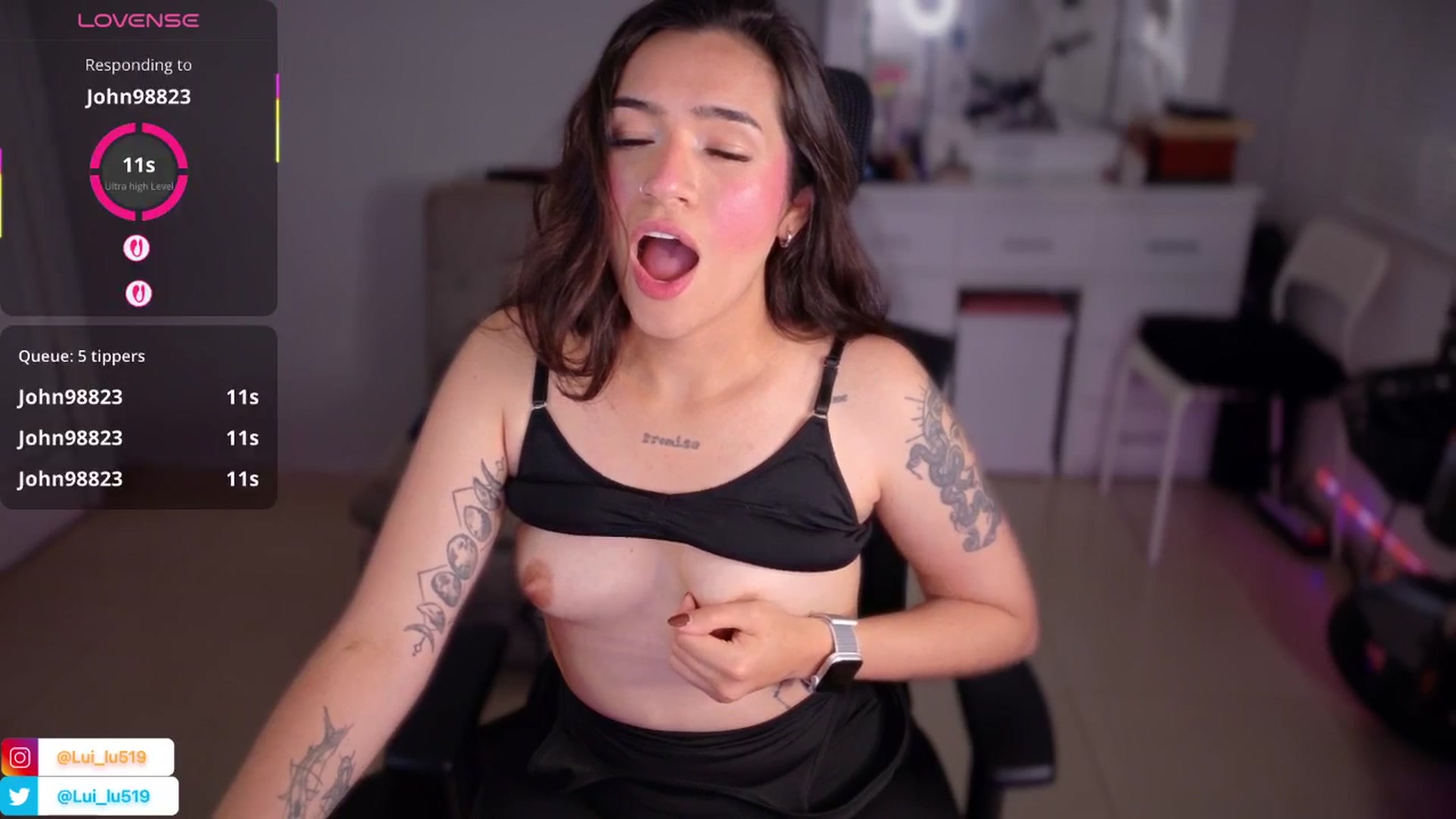 Gallery image thumbnail from Abby_Lu's myfreecams stream on, 06/01/2025, 24:08 image 10 of 20