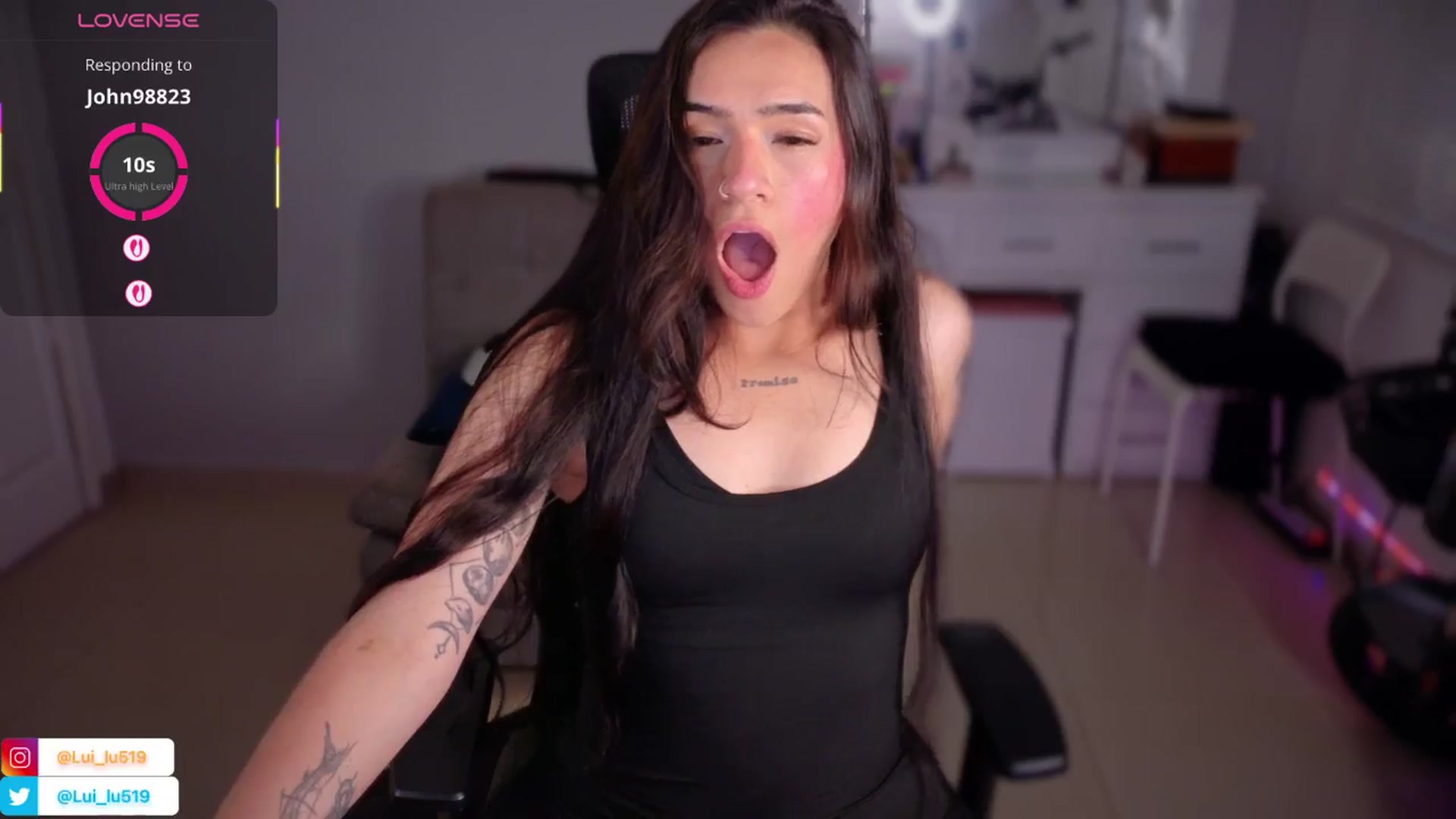 Gallery image thumbnail from Abby_Lu's myfreecams stream on, 06/01/2025, 24:08 image 7 of 20