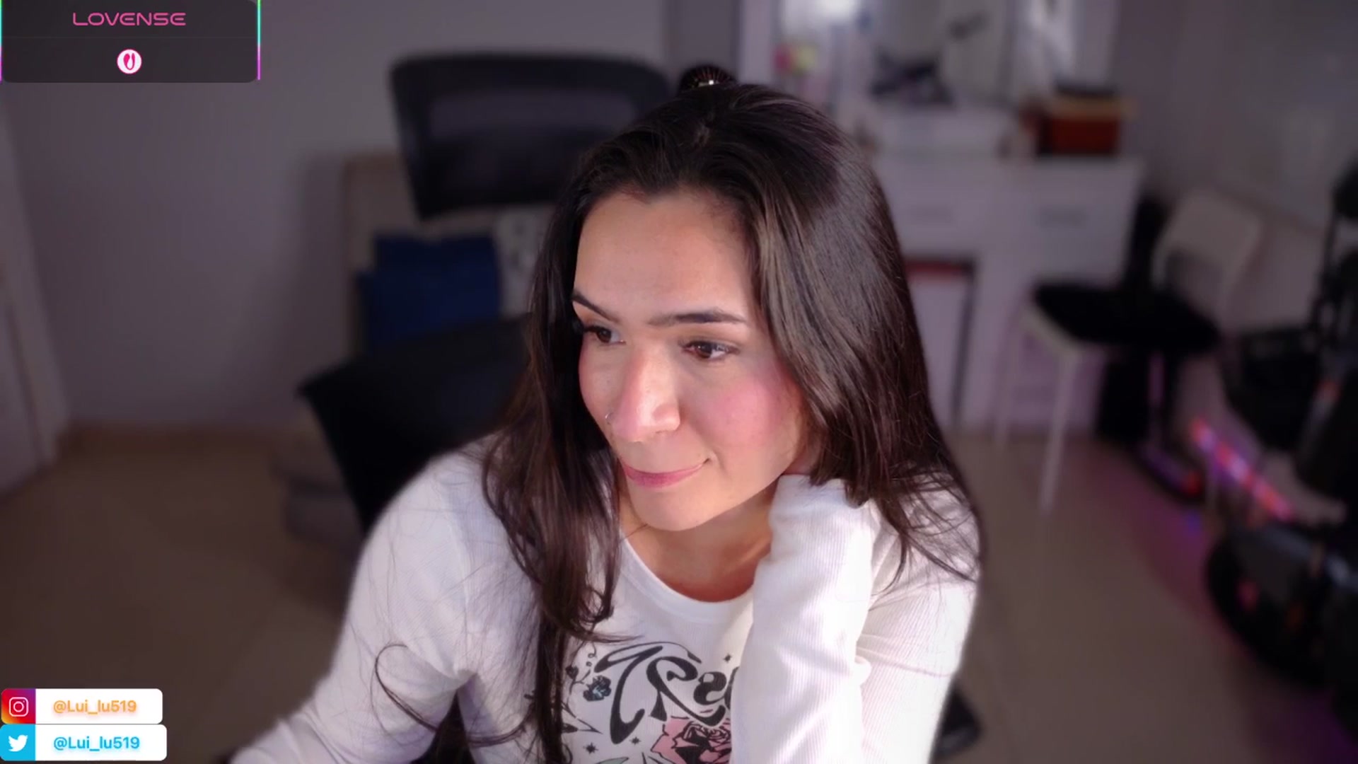 Gallery image thumbnail from Abby_Lu's myfreecams stream on, 06/02/2025, 01:11 image 11 of 20