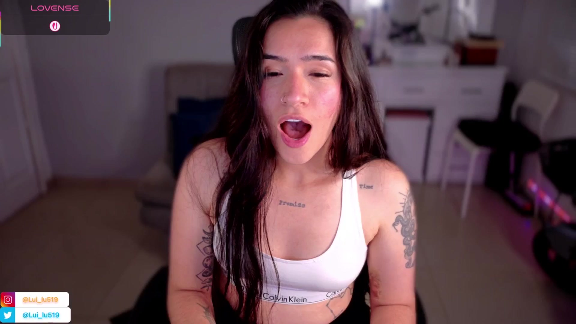 Gallery image thumbnail from Abby_Lu's myfreecams stream on, 06/02/2025, 03:53 image 1 of 20