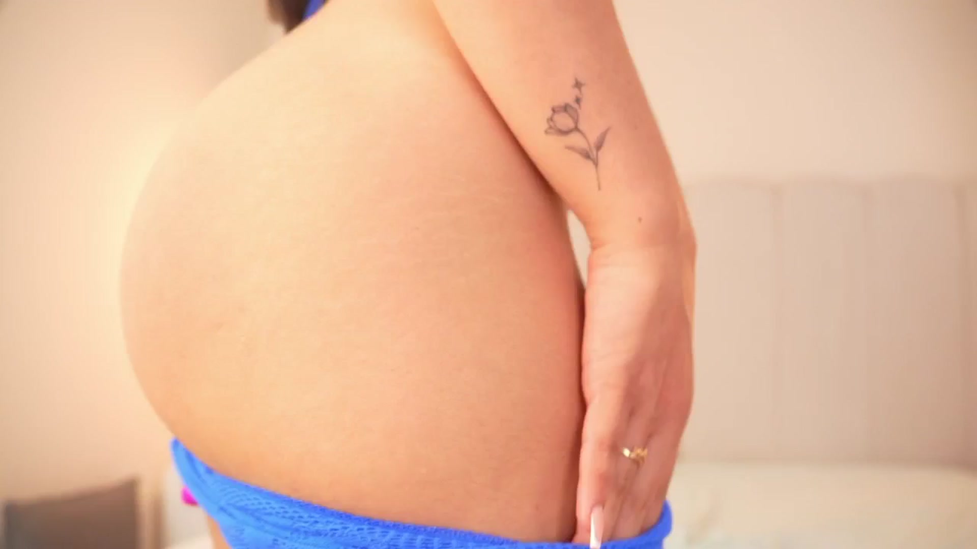 Gallery image thumbnail from Abby_me's myfreecams stream on, 07/16/2025, 15:00 image 1 of 20