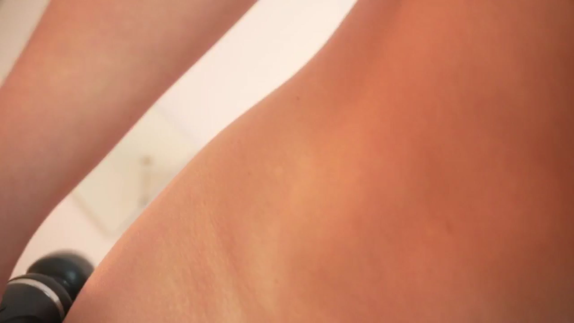 Gallery image thumbnail from Abby_me's myfreecams stream on, 08/05/2025, 15:05 image 12 of 20