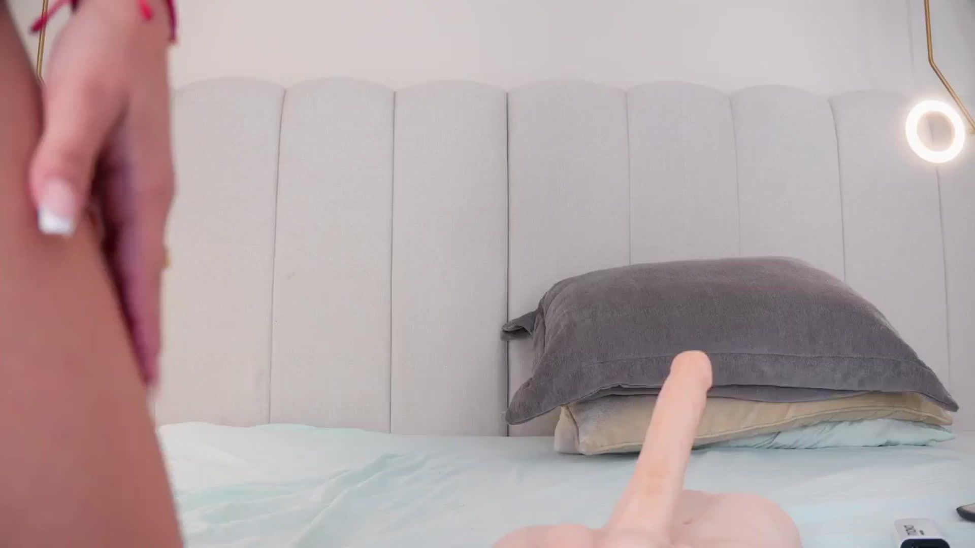 Gallery image thumbnail from Abby_me's myfreecams stream on, 08/18/2025, 13:46 image 15 of 20