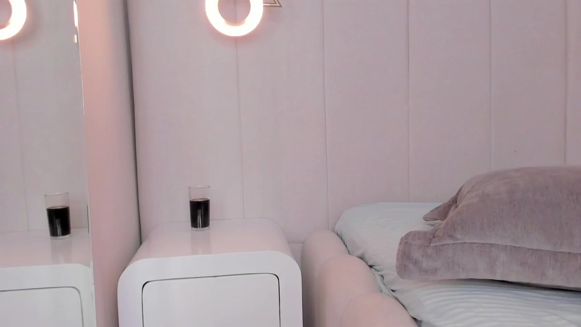 Gallery image thumbnail from Abby_me's myfreecams stream on, 11/03/2025, 17:52 image 15 of 20