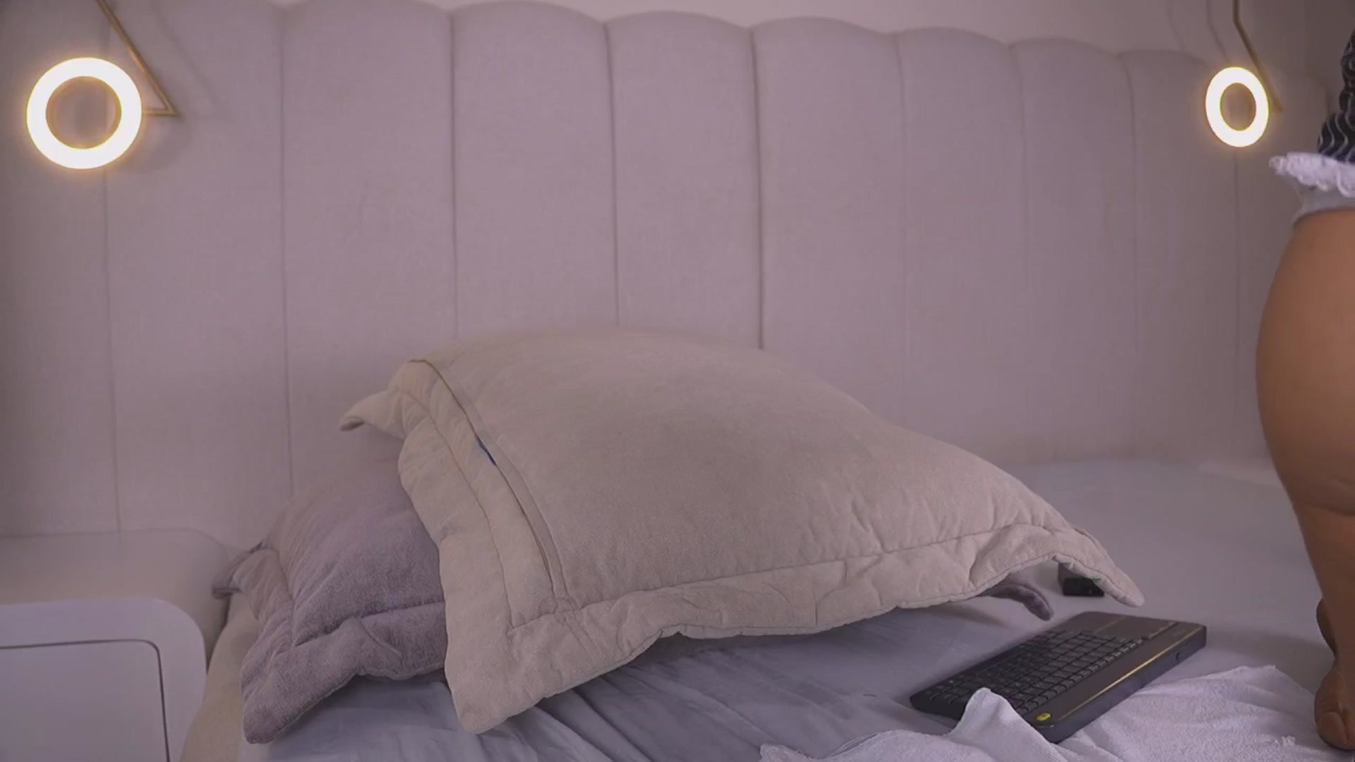 Gallery image thumbnail from Abby_me's myfreecams stream on, 11/24/2025, 14:04 image 11 of 20