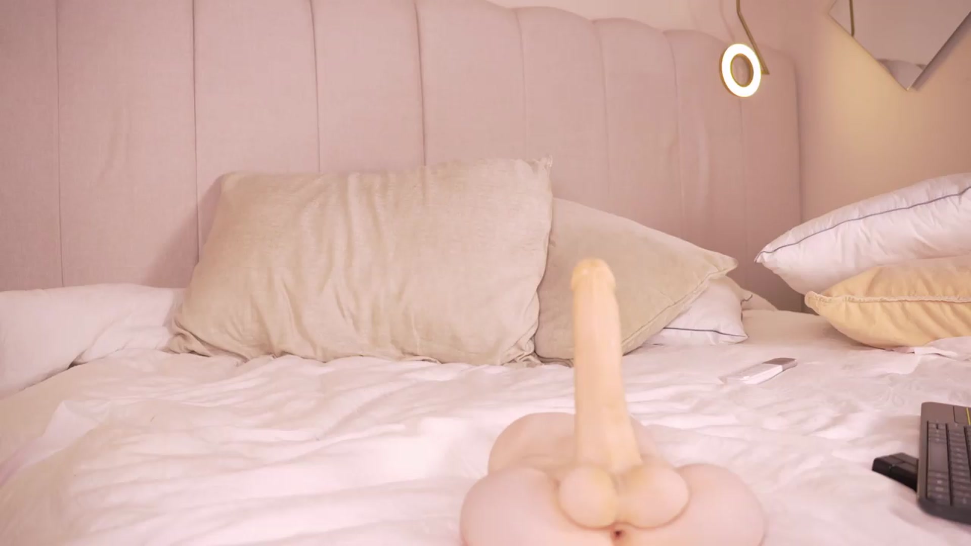 Gallery image thumbnail from Abby_me's myfreecams stream on, 05/13/2026, 18:27 image 19 of 20