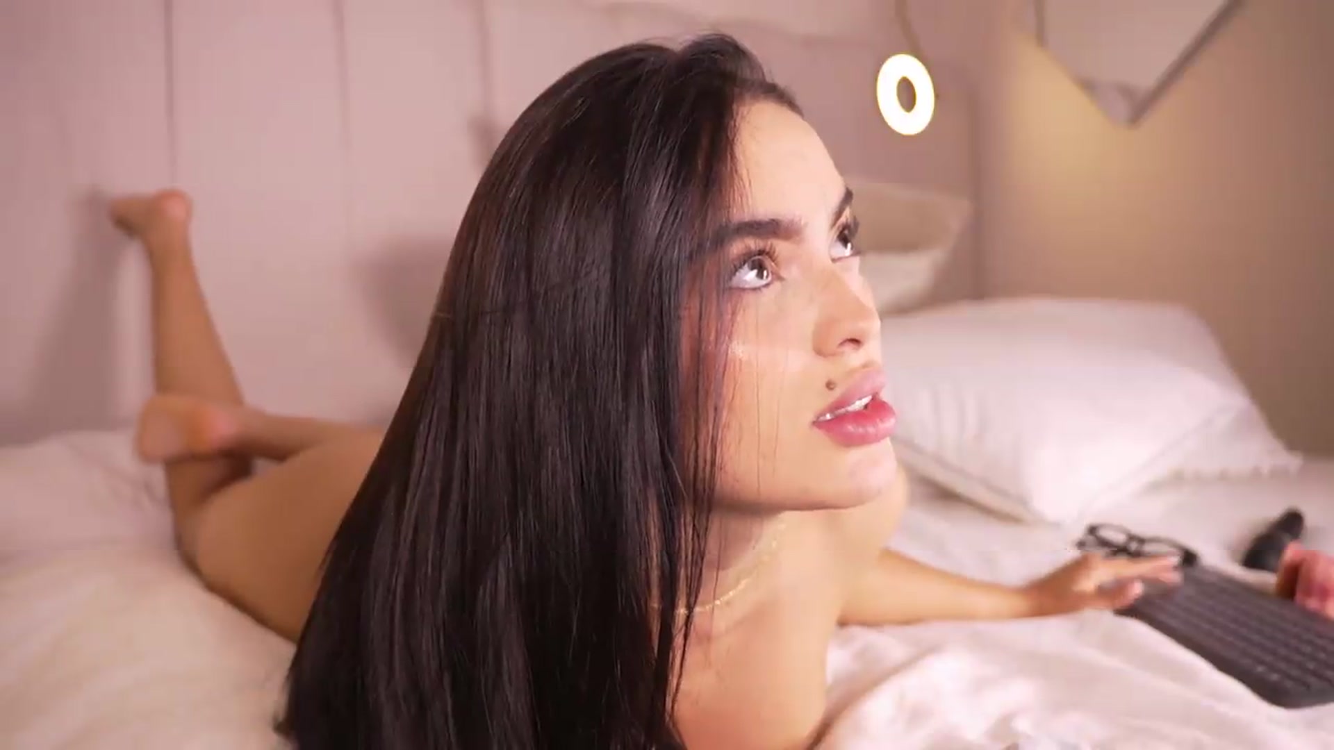 Gallery image thumbnail from Abby_me's myfreecams stream on, 05/21/2026, 15:32 image 18 of 20