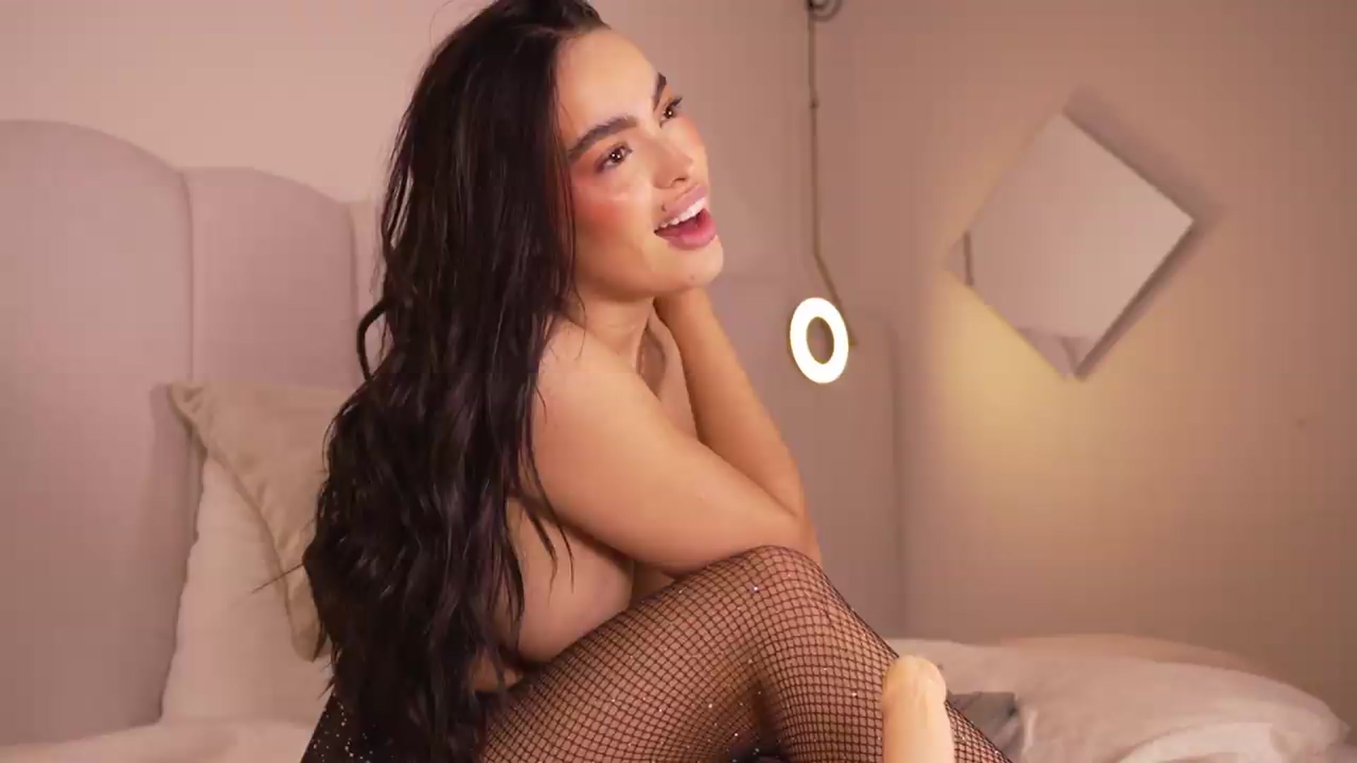 Gallery image thumbnail from Abby_me's myfreecams stream on, 06/06/2026, 18:23 image 18 of 20