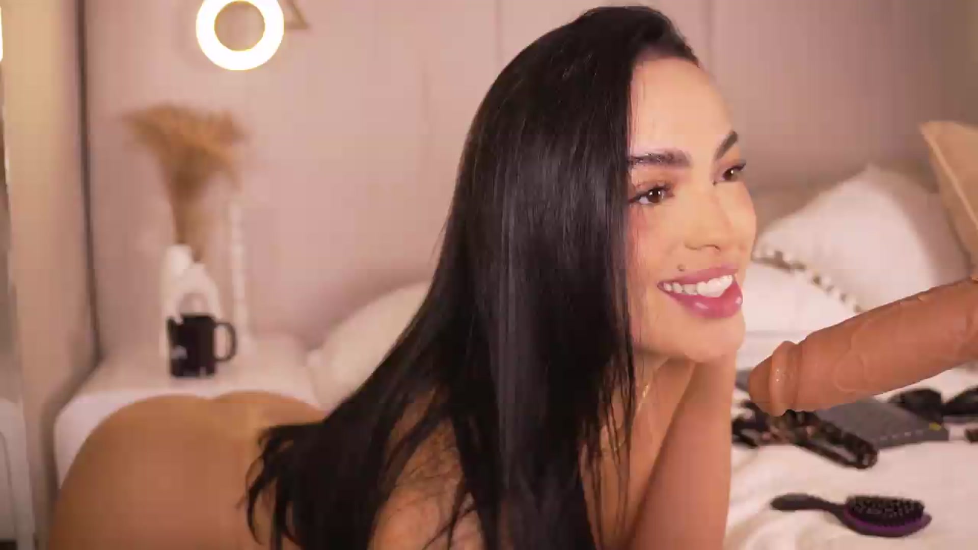 Gallery image thumbnail from Abby_me's myfreecams stream on, 06/26/2026, 13:07 image 10 of 20
