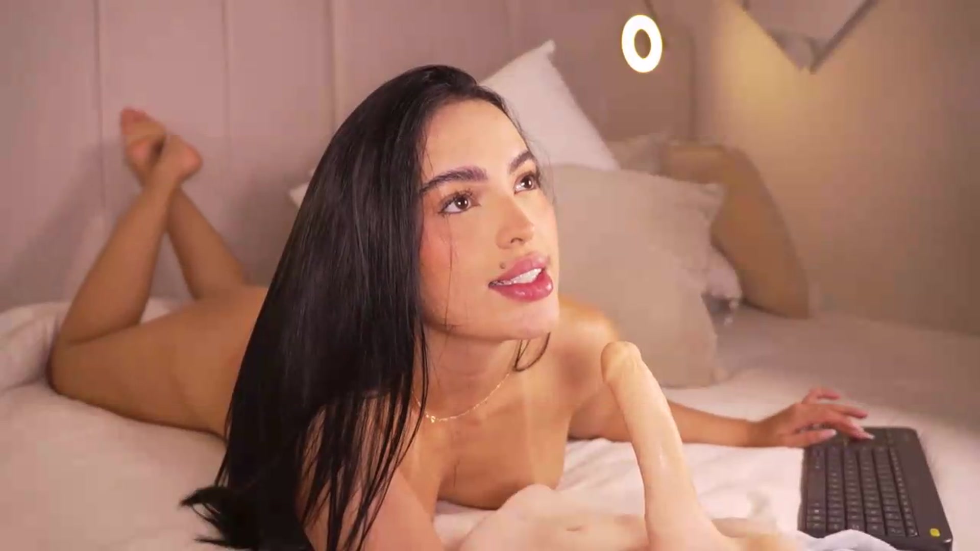 Gallery image thumbnail from Abby_me's myfreecams stream on, 06/26/2026, 14:17 image 11 of 20