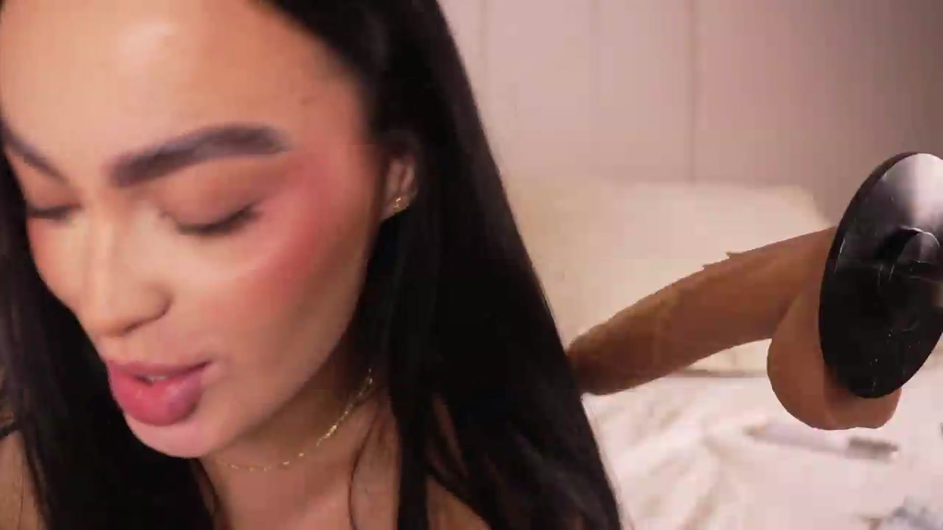 Gallery image thumbnail from Abby_me's myfreecams stream on, 07/18/2026, 14:56 image 16 of 20