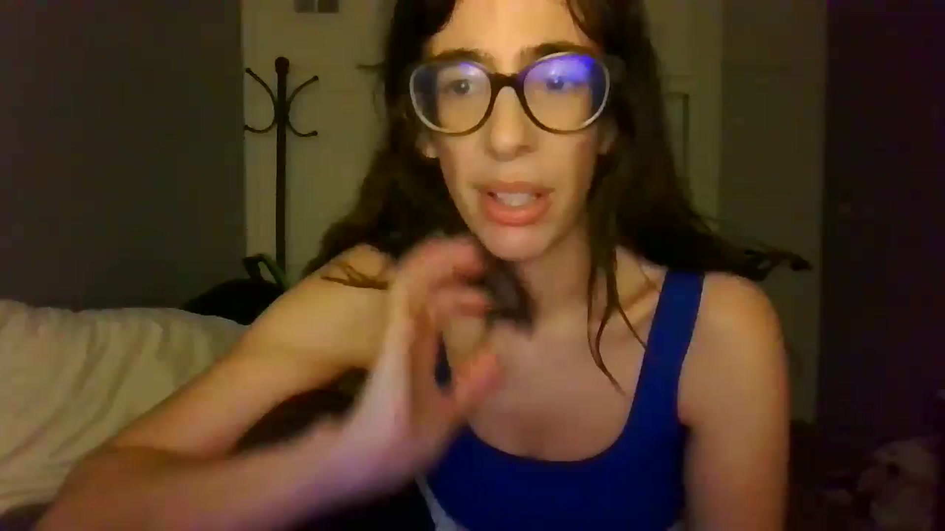 Gallery image thumbnail from Abc123456789's myfreecams stream on, 10/19/2023, 04:39 image 1 of 20