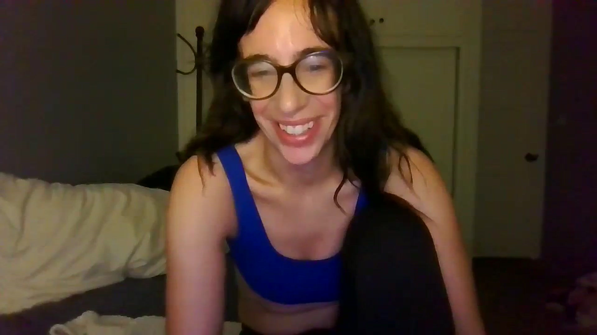 Gallery image thumbnail from Abc123456789's myfreecams stream on, 10/19/2023, 04:39 image 4 of 20