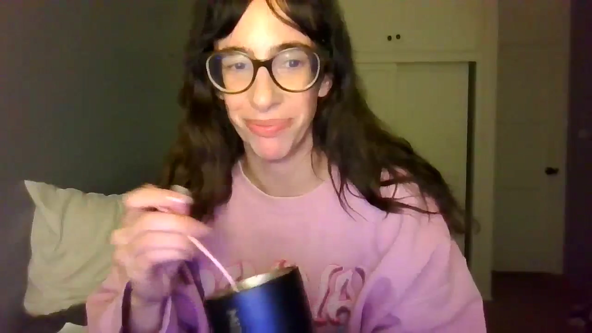 Gallery image thumbnail from Abc123456789's myfreecams stream on, 10/19/2023, 04:39 image 6 of 20
