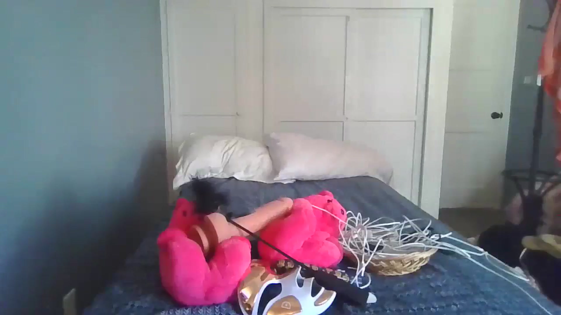 Gallery image thumbnail from Abc123456789's myfreecams stream on, 10/20/2023, 19:00 image 20 of 20