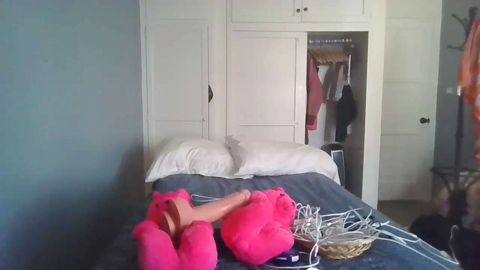 Gallery image thumbnail from Abc123456789's myfreecams stream on, 10/20/2023, 19:00 image 17 of 20