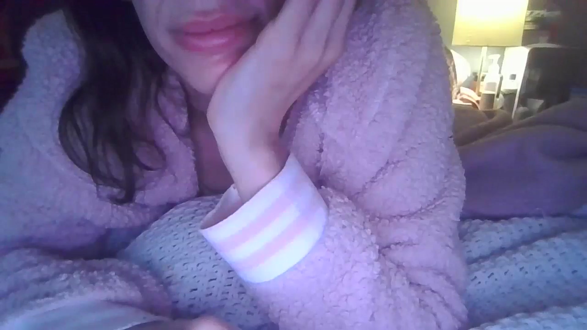 Gallery image thumbnail from Abc123456789's myfreecams stream on, 10/22/2023, 16:36 image 8 of 20