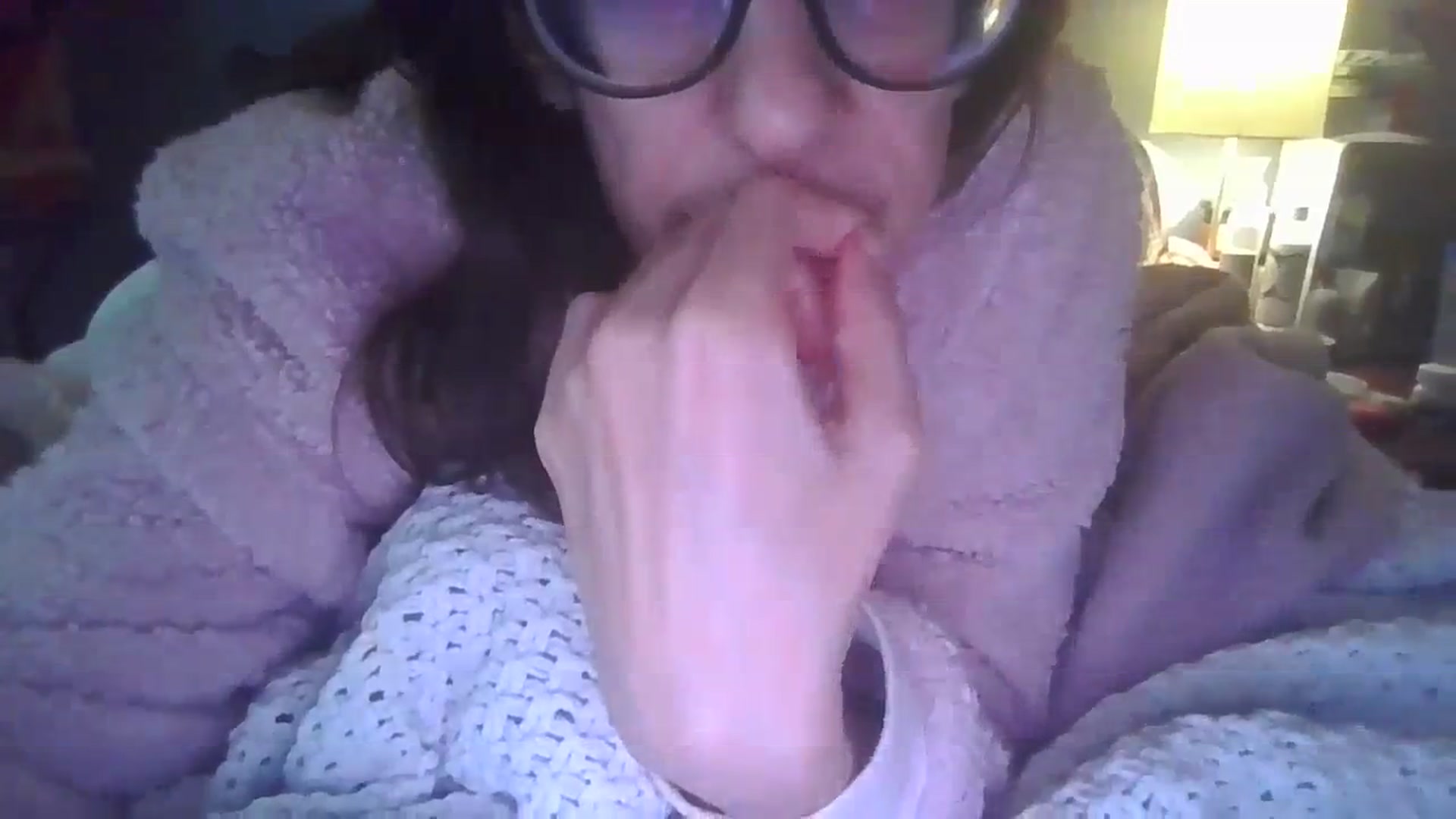 Gallery image thumbnail from Abc123456789's myfreecams stream on, 10/22/2023, 16:36 image 17 of 20