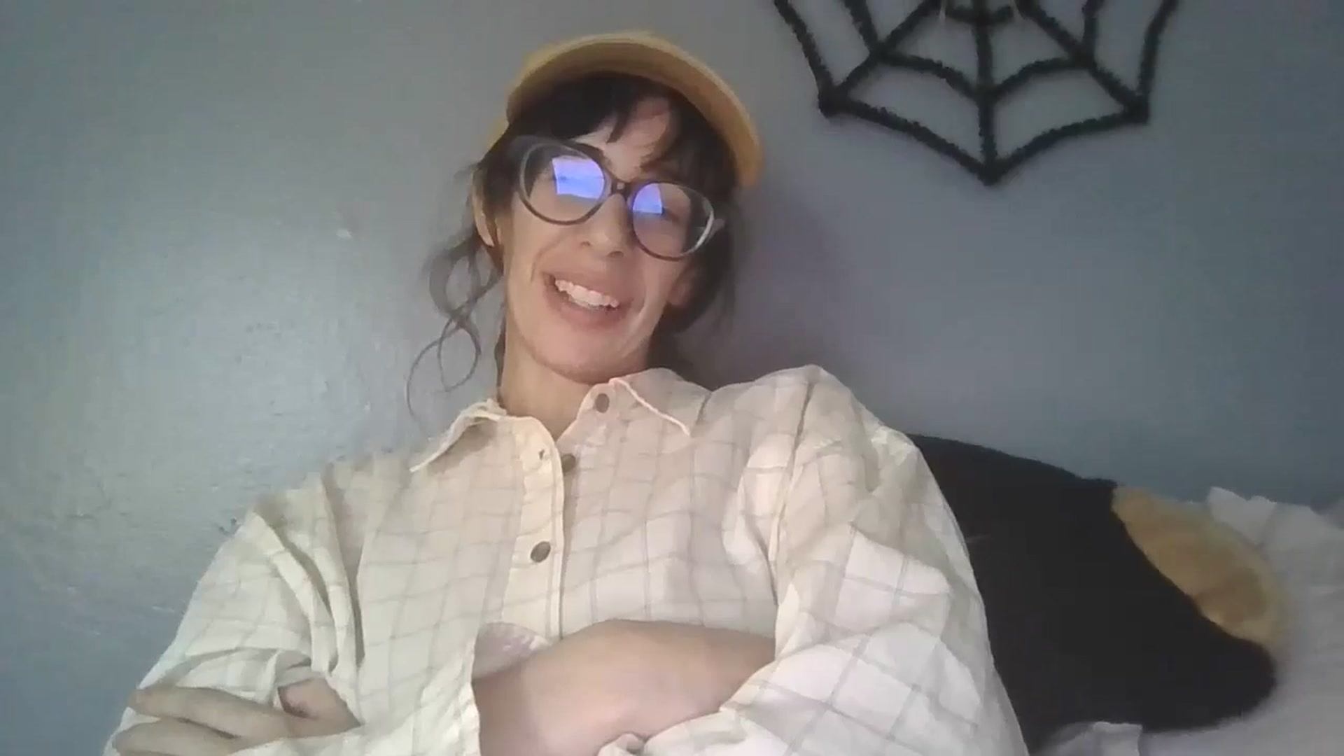 Gallery image thumbnail from Abc123456789's myfreecams stream on, 10/22/2023, 21:37 image 3 of 20