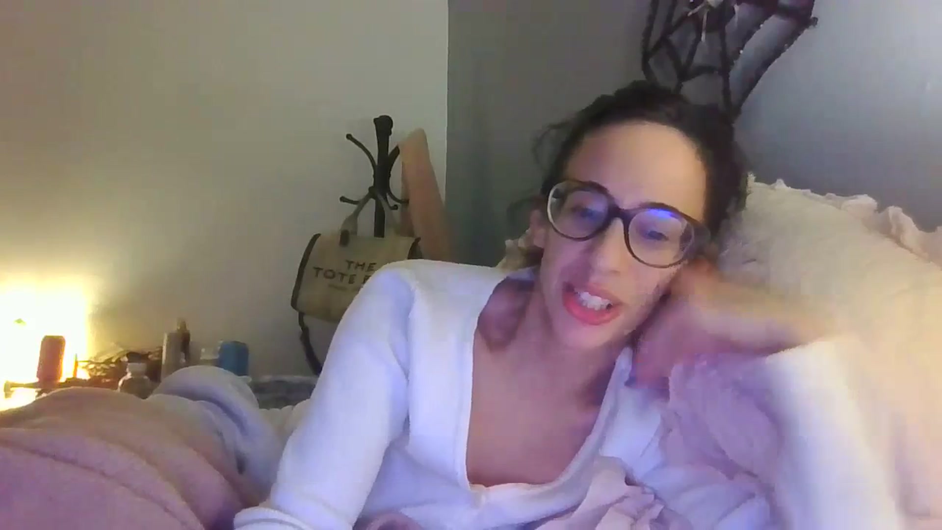 Gallery image thumbnail from Abc123456789's myfreecams stream on, 10/24/2023, 09:17 image 10 of 20