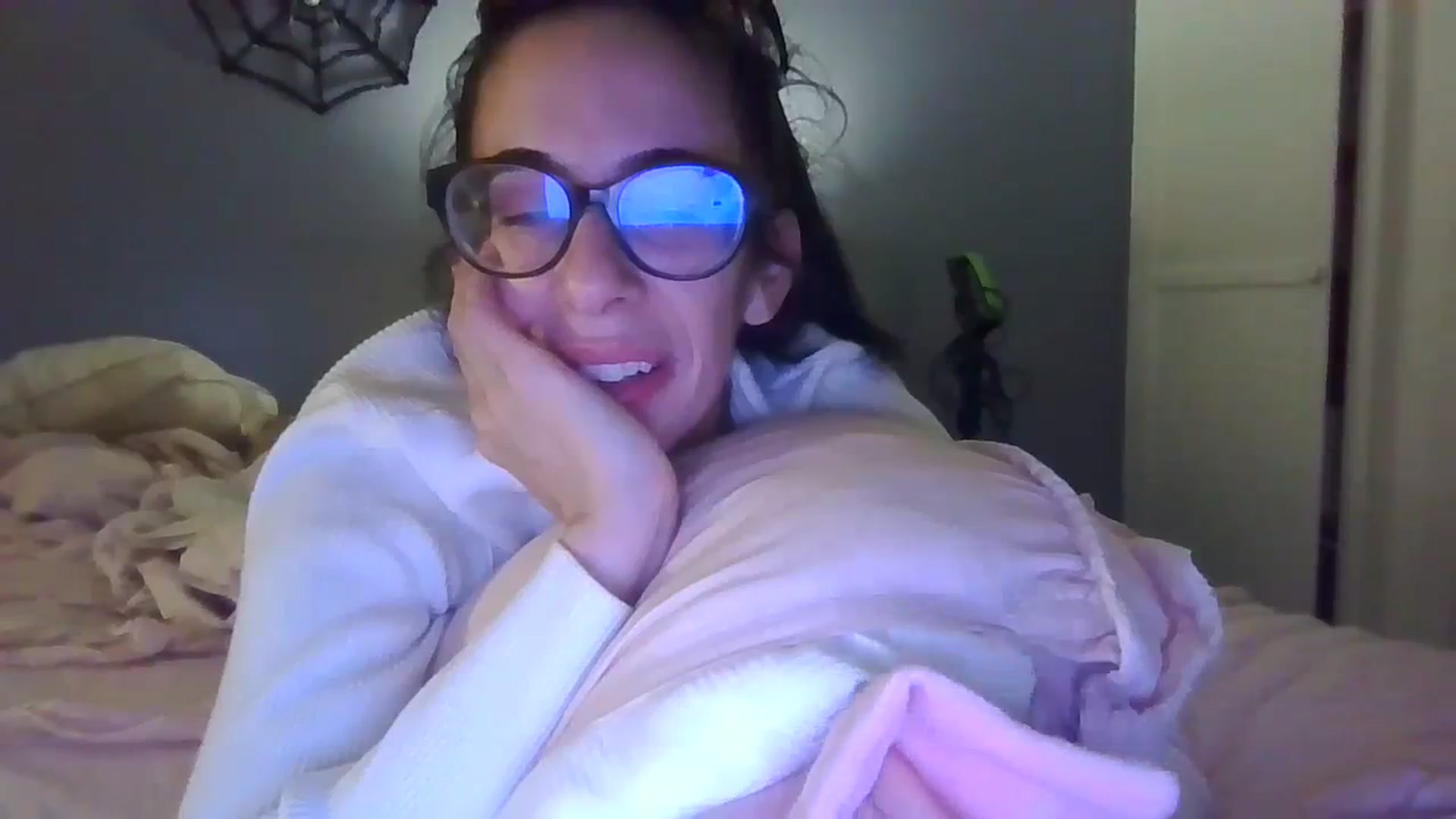 Gallery image thumbnail from Abc123456789's myfreecams stream on, 10/24/2023, 10:13 image 17 of 20