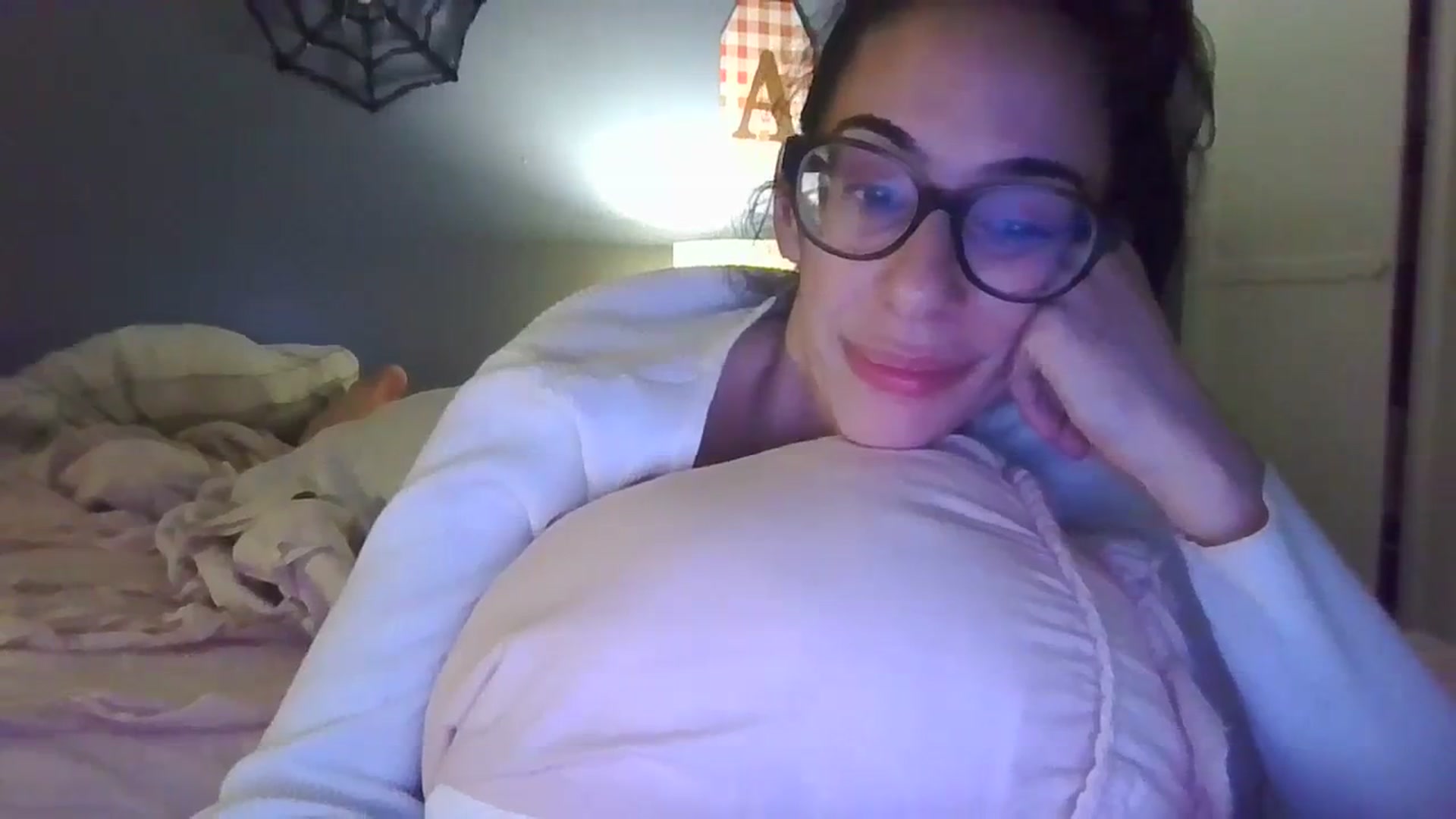 Gallery image thumbnail from Abc123456789's myfreecams stream on, 10/24/2023, 10:13 image 12 of 20