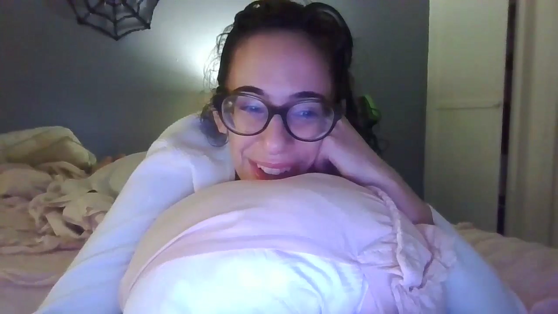 Gallery image thumbnail from Abc123456789's myfreecams stream on, 10/24/2023, 10:13 image 19 of 20