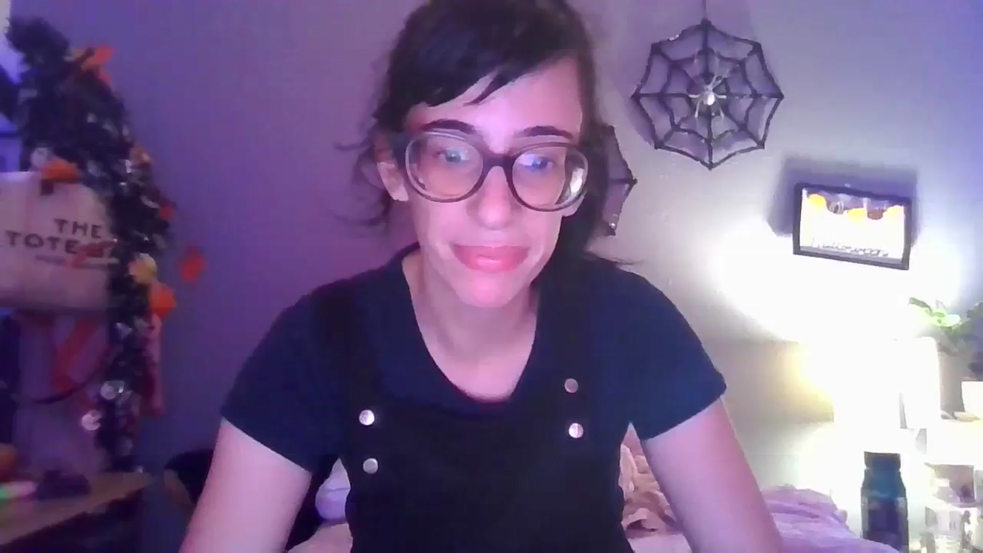 Gallery image thumbnail from Abc123456789's myfreecams stream on, 10/30/2023, 03:23 image 10 of 20