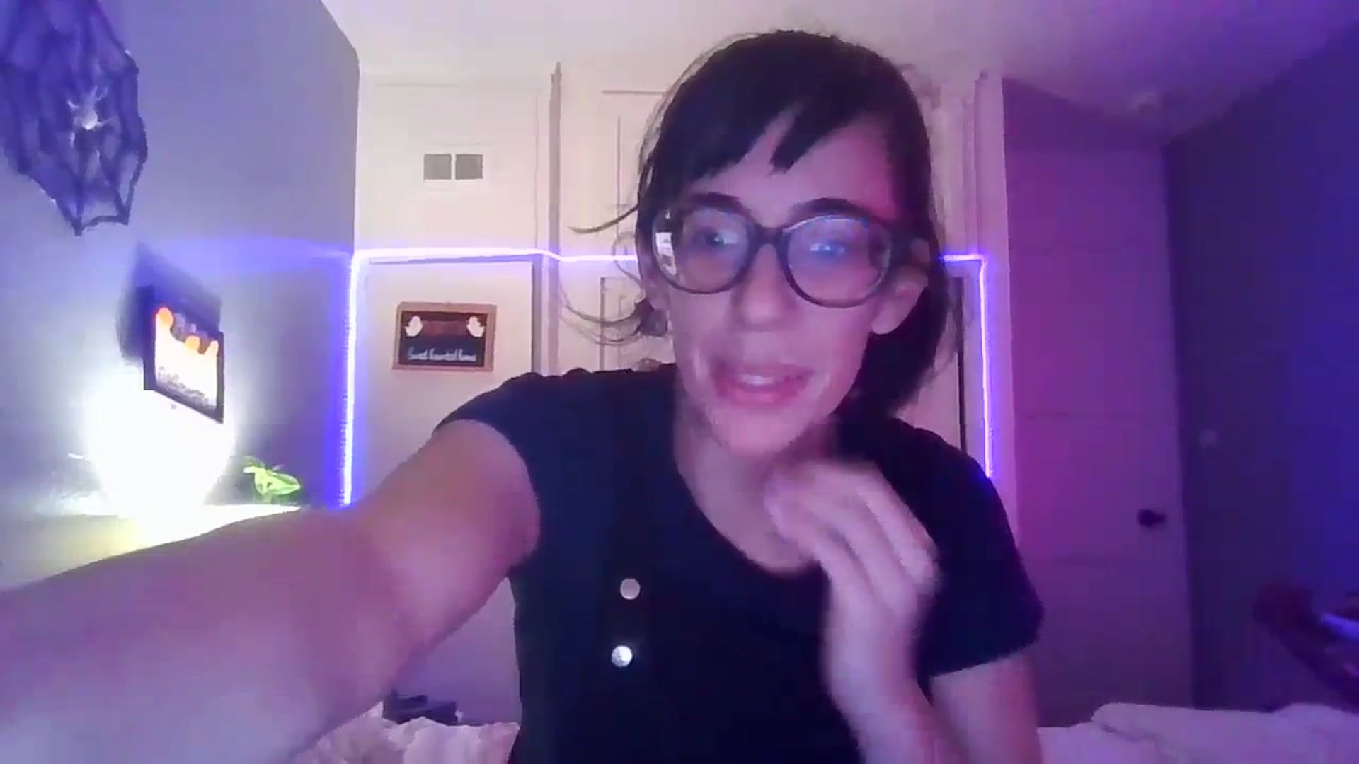 Gallery image thumbnail from Abc123456789's myfreecams stream on, 10/30/2023, 03:23 image 7 of 20
