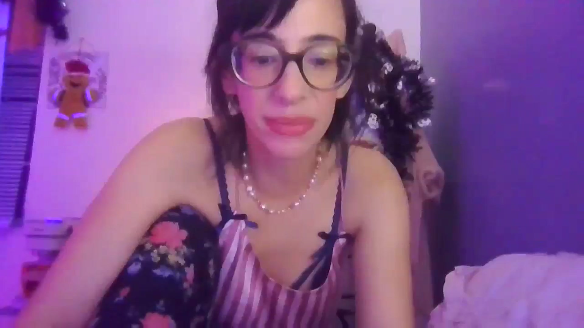 Gallery image thumbnail from Abc123456789's myfreecams stream on, 10/30/2023, 12:20 image 10 of 20