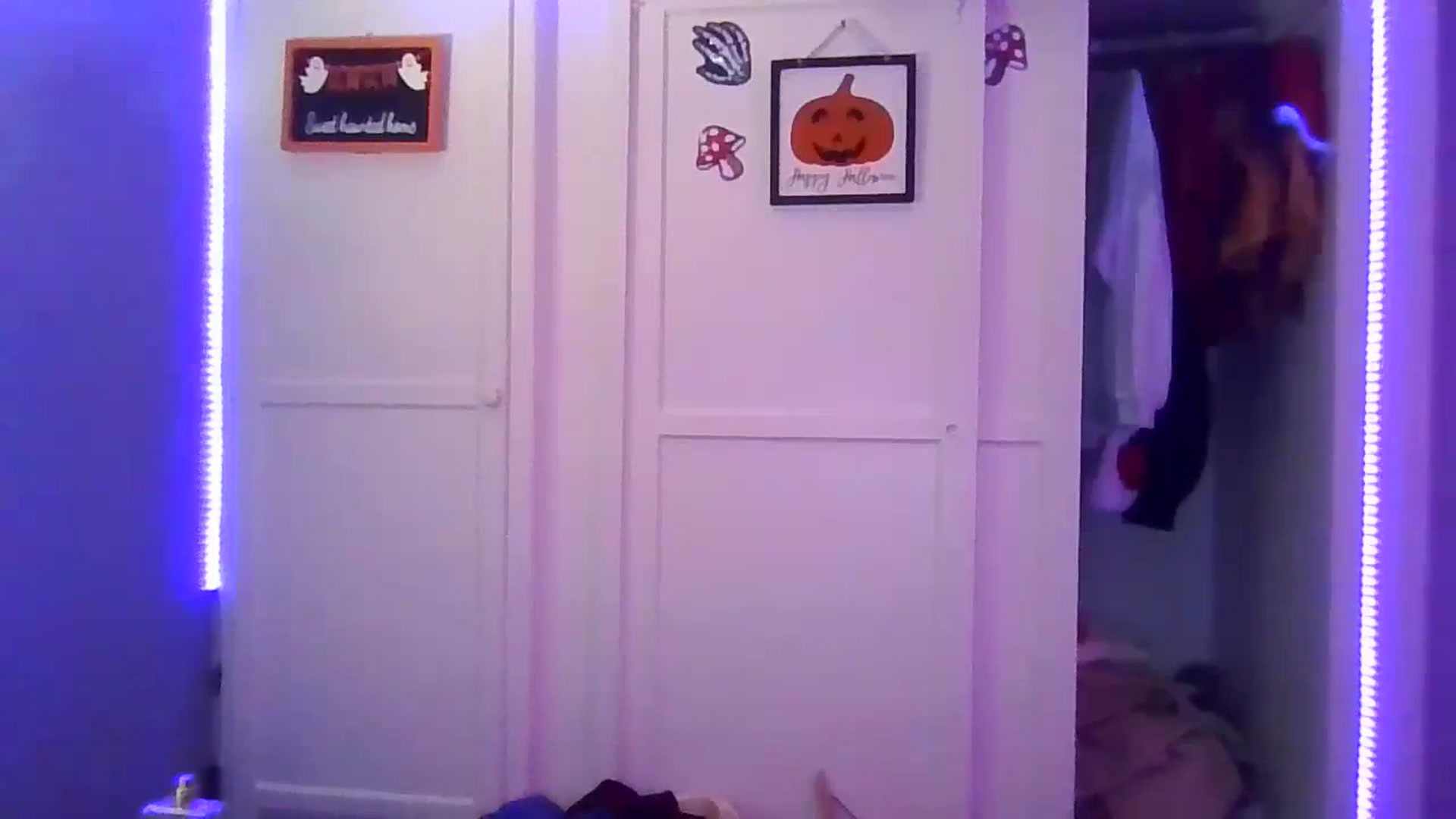 Gallery image thumbnail from Abc123456789's myfreecams stream on, 10/31/2023, 10:11 image 15 of 20