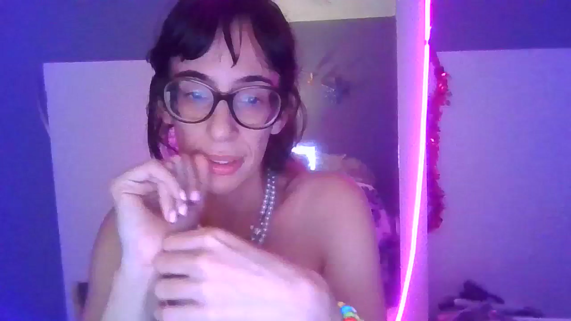 Gallery image thumbnail from Abc123456789's myfreecams stream on, 11/05/2023, 09:39 image 8 of 20