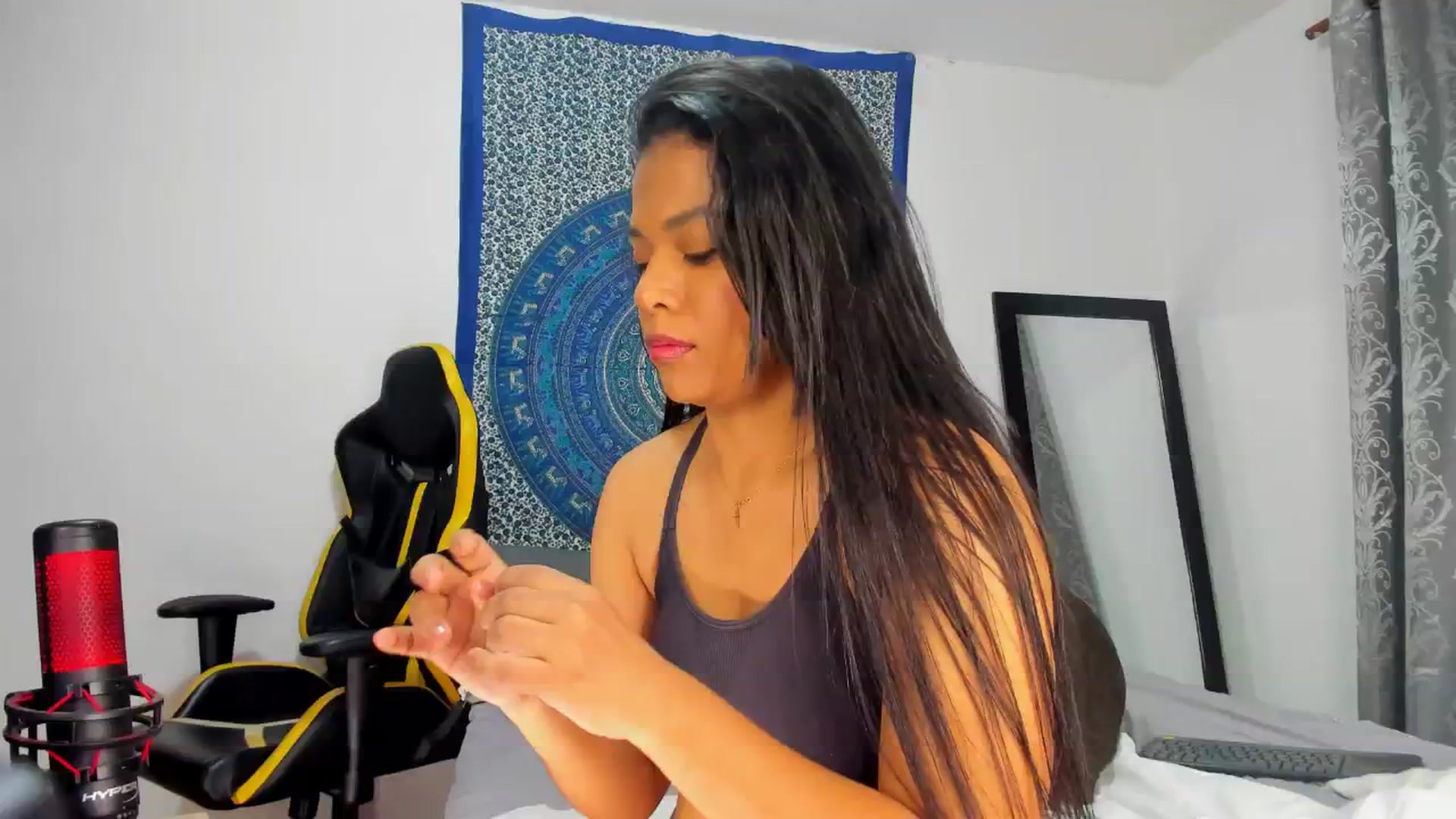 Gallery image thumbnail from Abella01's myfreecams stream on, 06/16/2024, 23:57 image 11 of 20