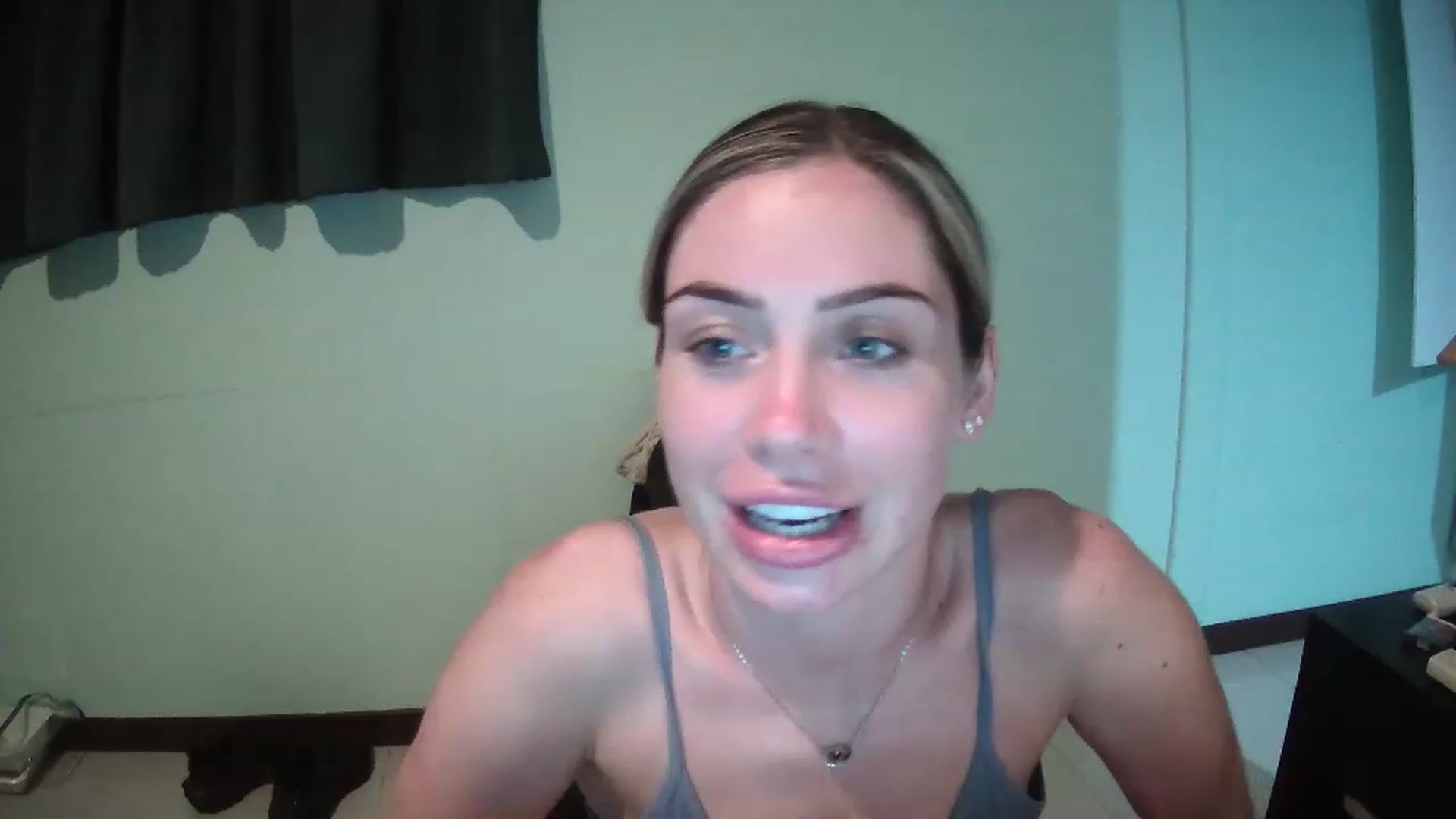 Gallery image thumbnail from Abella_'s myfreecams stream on, 11/20/2022, 03:20 image 8 of 20