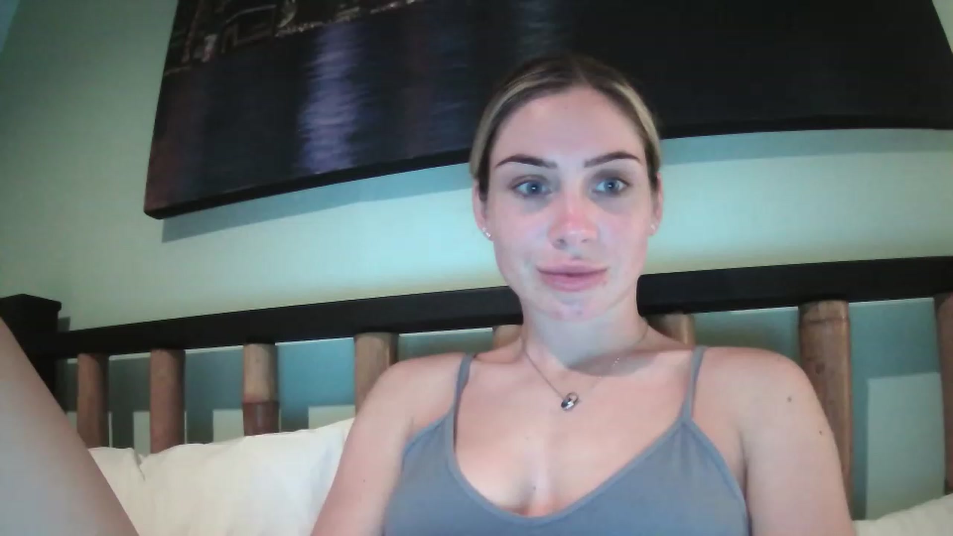 Gallery image thumbnail from Abella_'s myfreecams stream on, 11/20/2022, 03:20 image 9 of 20