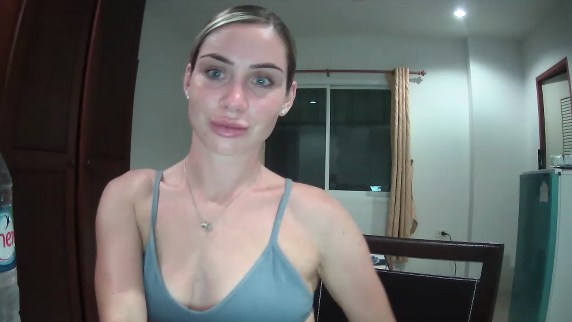 Gallery image thumbnail from Abella_'s myfreecams stream on, 12/02/2022, 13:18 image 16 of 20