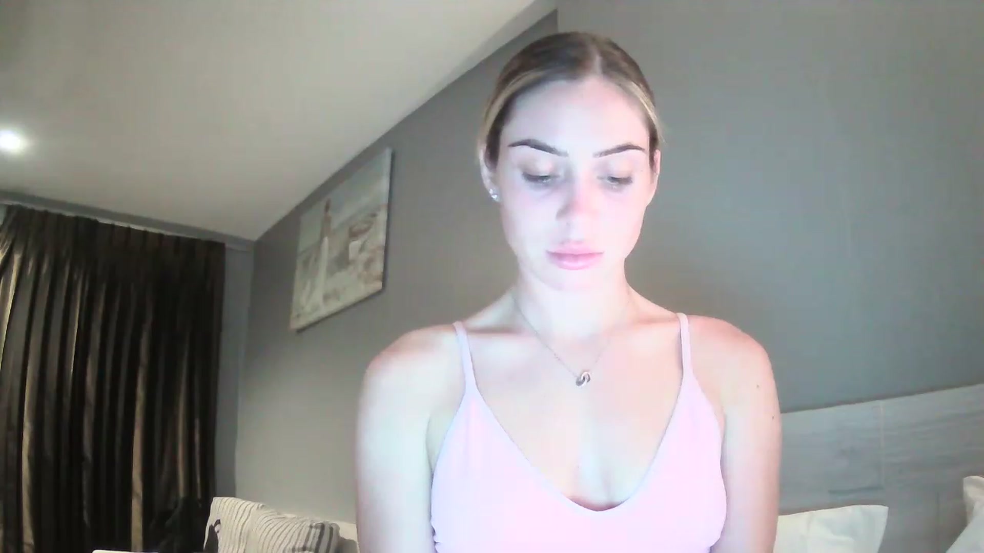 Gallery image thumbnail from Abella_'s myfreecams stream on, 12/05/2022, 15:45 image 6 of 20