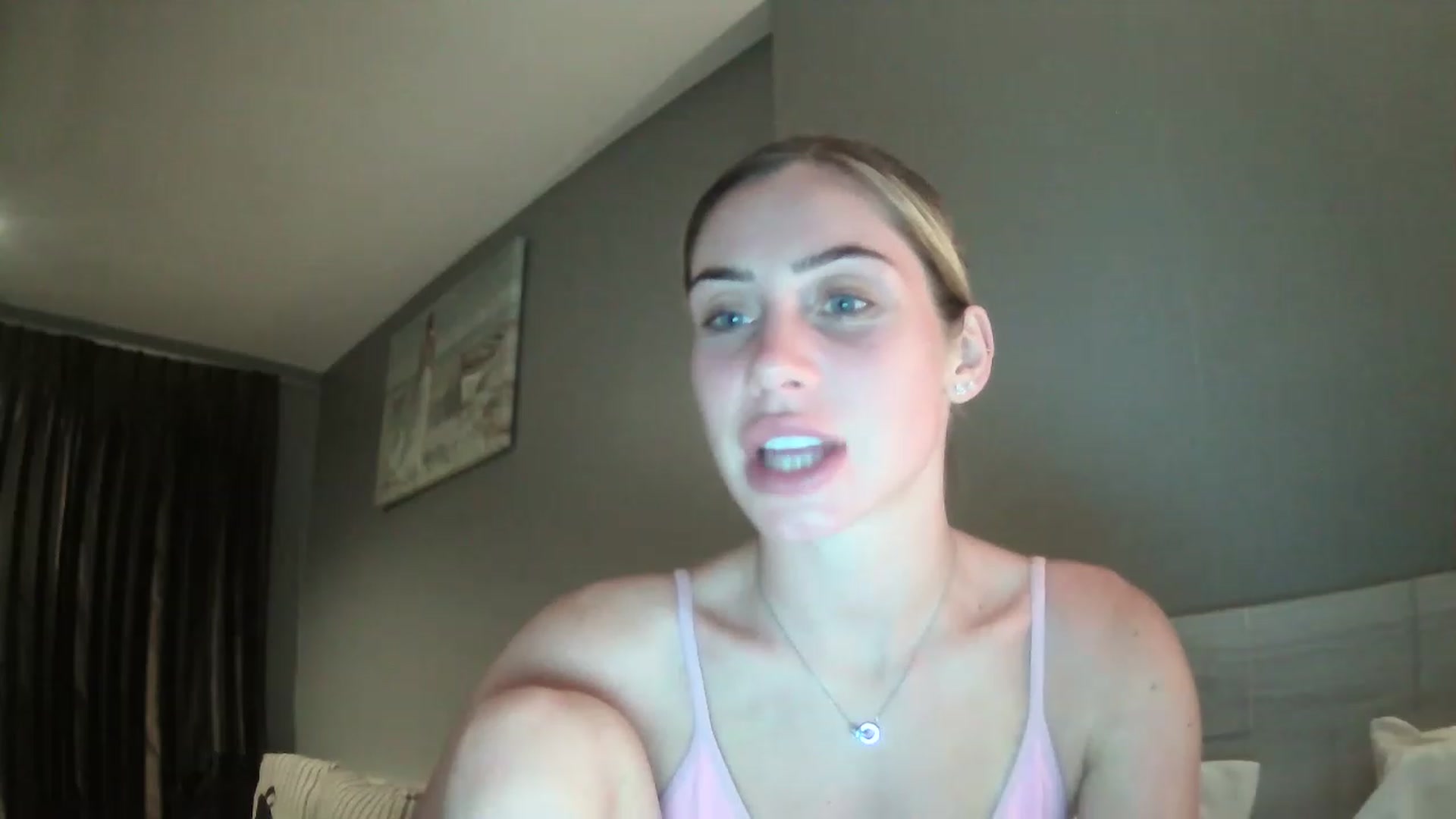 Gallery image thumbnail from Abella_'s myfreecams stream on, 12/05/2022, 15:45 image 5 of 20