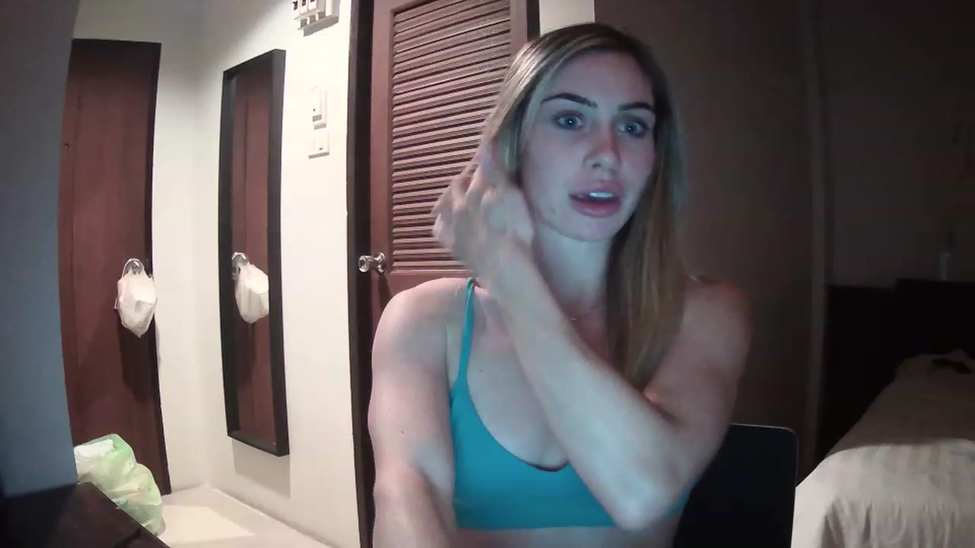 Gallery image thumbnail from Abella_'s myfreecams stream on, 12/11/2022, 13:01 image 2 of 20