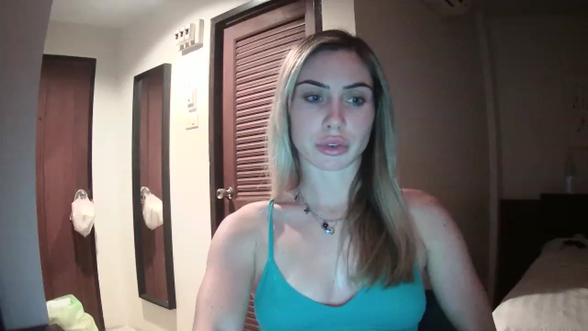 Gallery image thumbnail from Abella_'s myfreecams stream on, 12/11/2022, 13:01 image 1 of 20