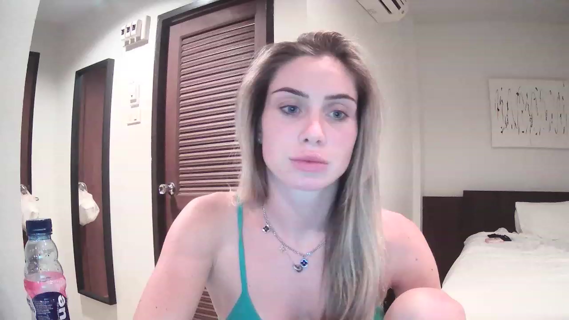 Gallery image thumbnail from Abella_'s myfreecams stream on, 12/11/2022, 14:25 image 1 of 20