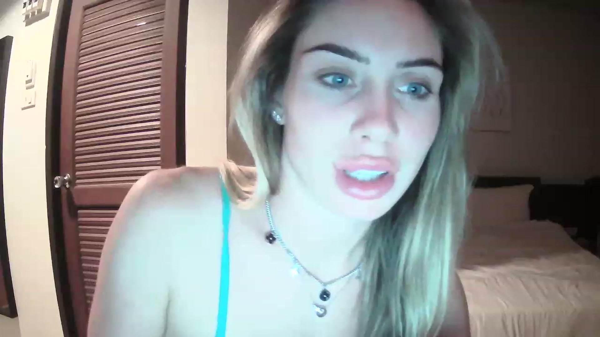 Gallery image thumbnail from Abella_'s myfreecams stream on, 12/11/2022, 14:25 image 7 of 20