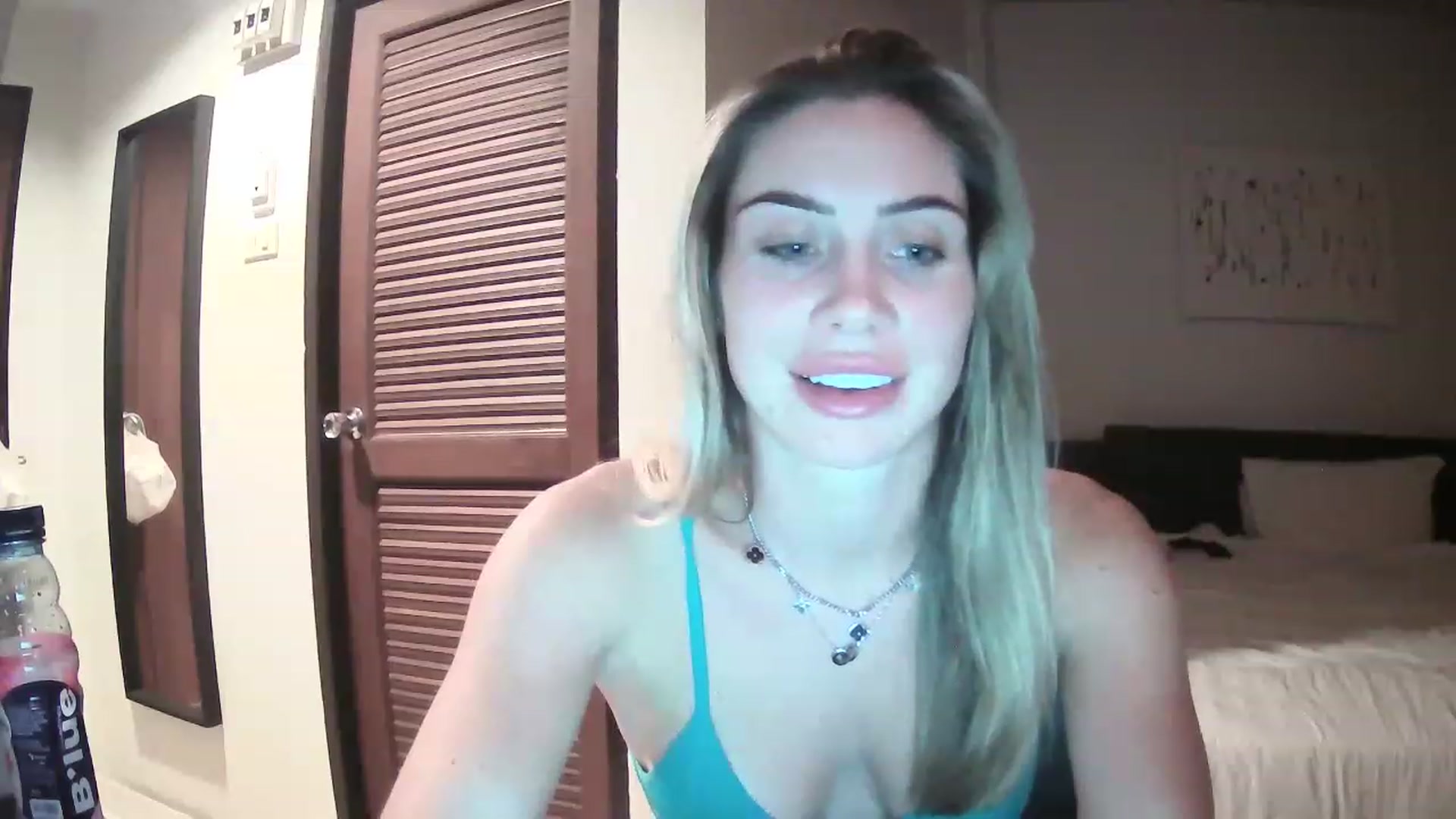 Gallery image thumbnail from Abella_'s myfreecams stream on, 12/11/2022, 14:25 image 6 of 20