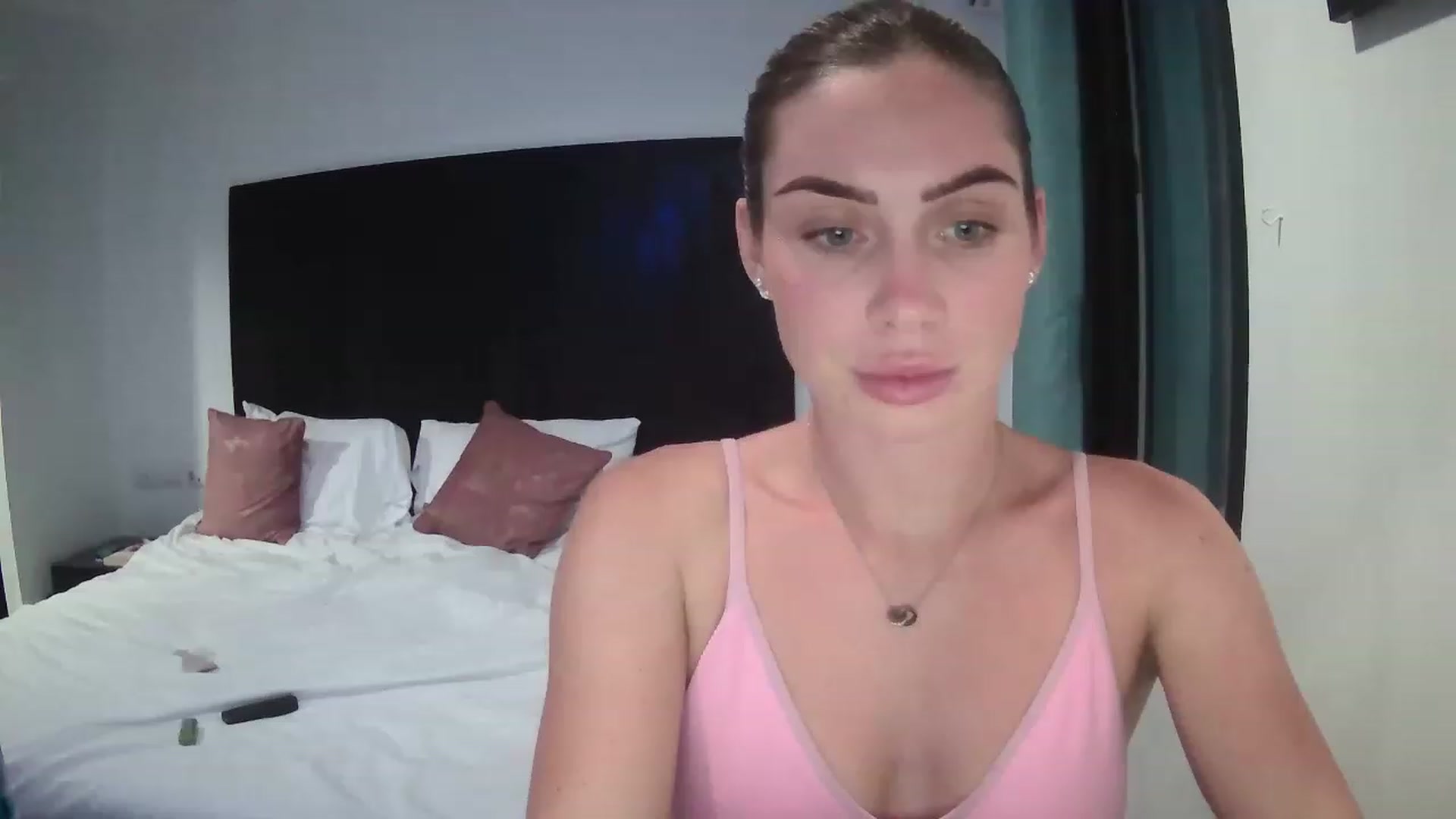 Gallery image thumbnail from Abella_'s myfreecams stream on, 12/19/2022, 13:49 image 3 of 20